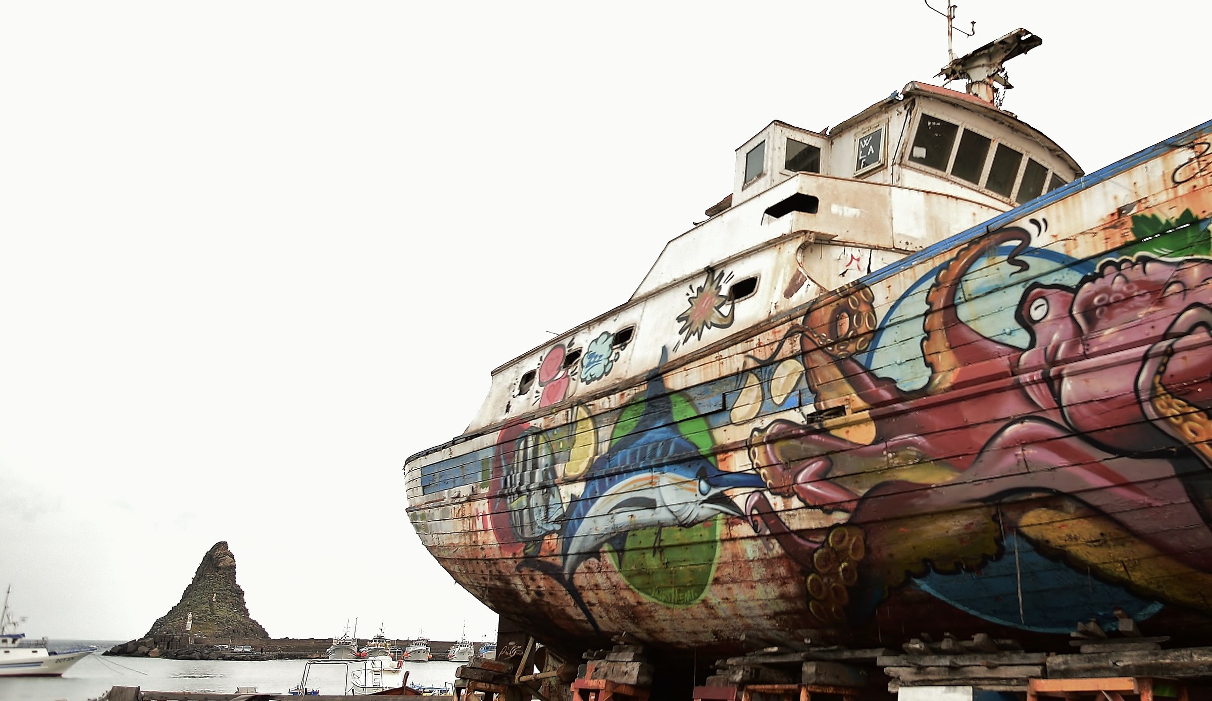 Aci Trezza. Grande Faraglione