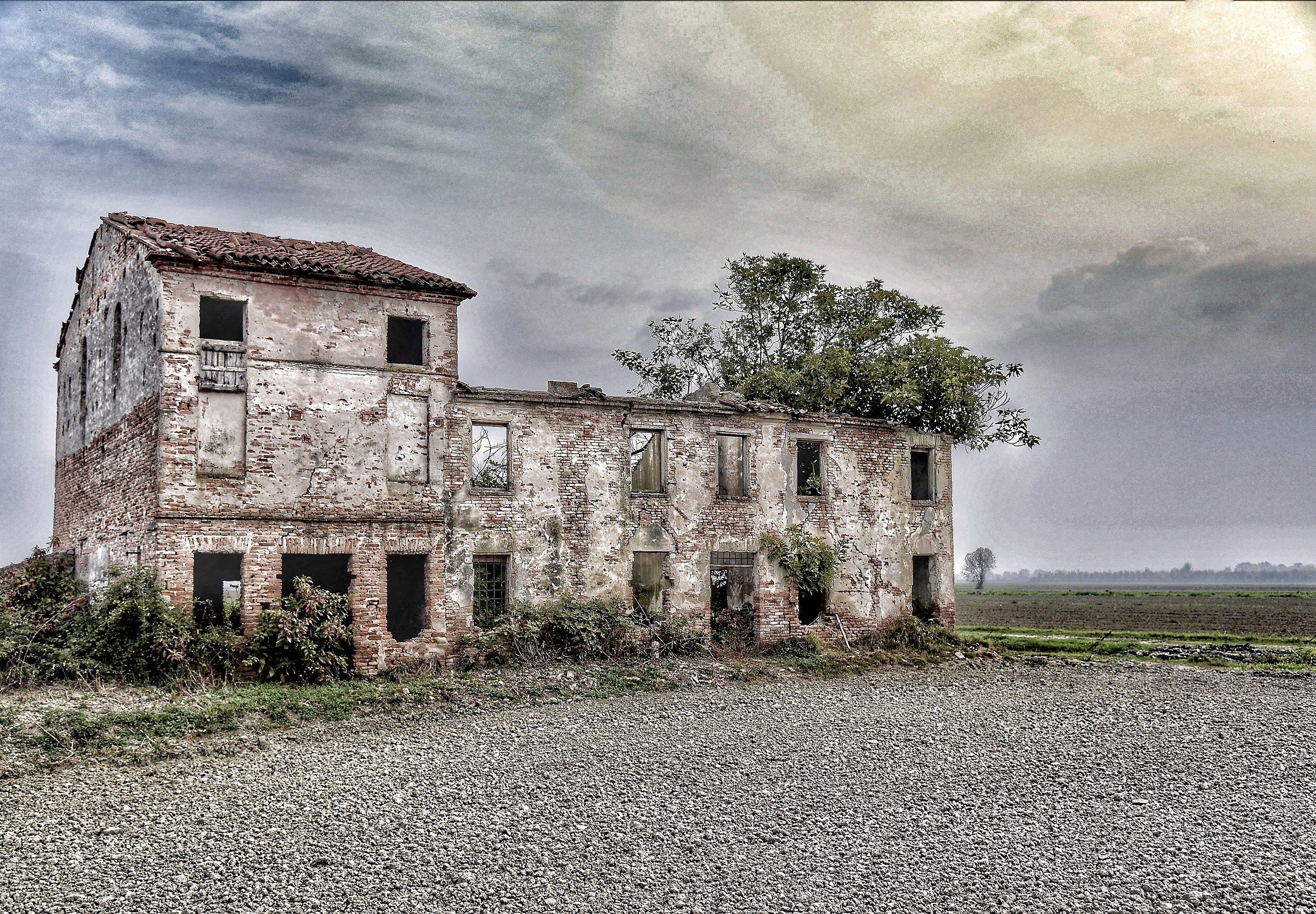 Alla ricerca del casolare perduto