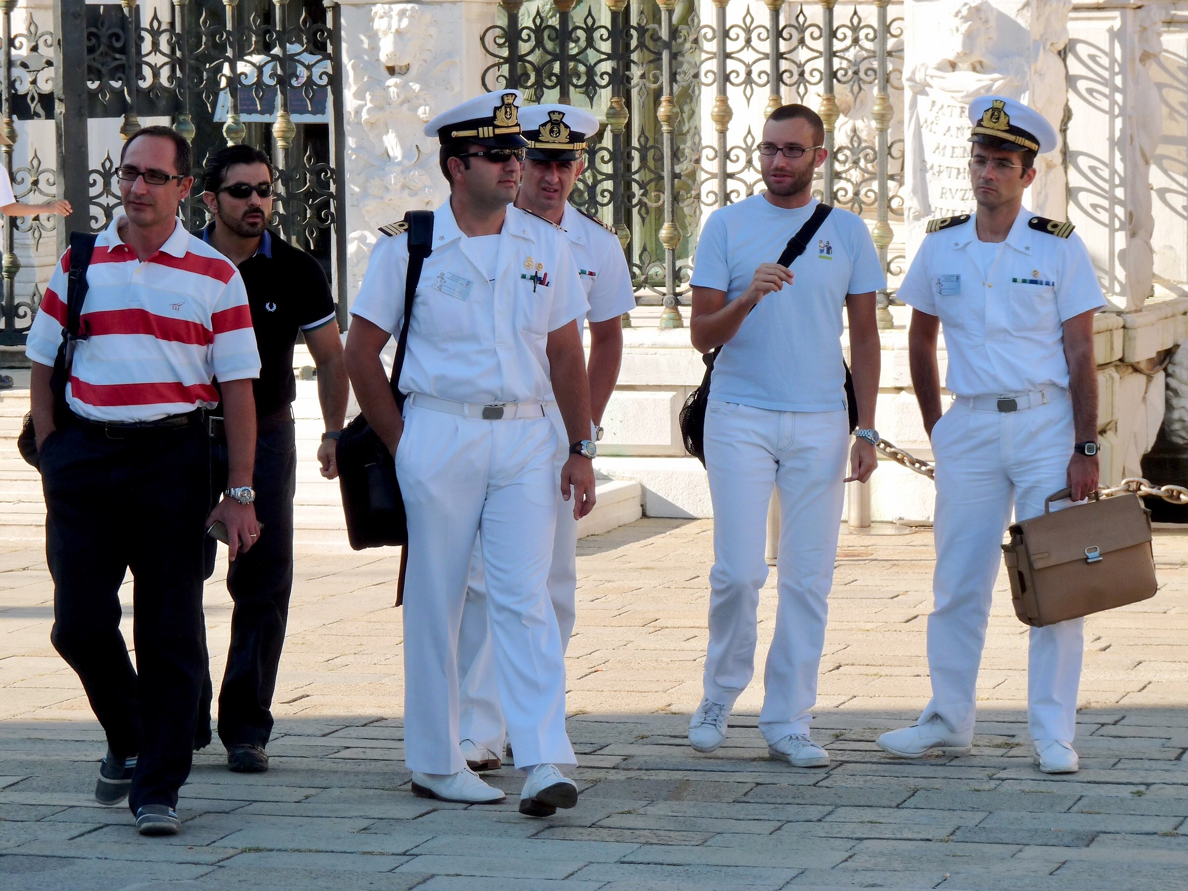 Venezia. Fine turno all'Arsenale.