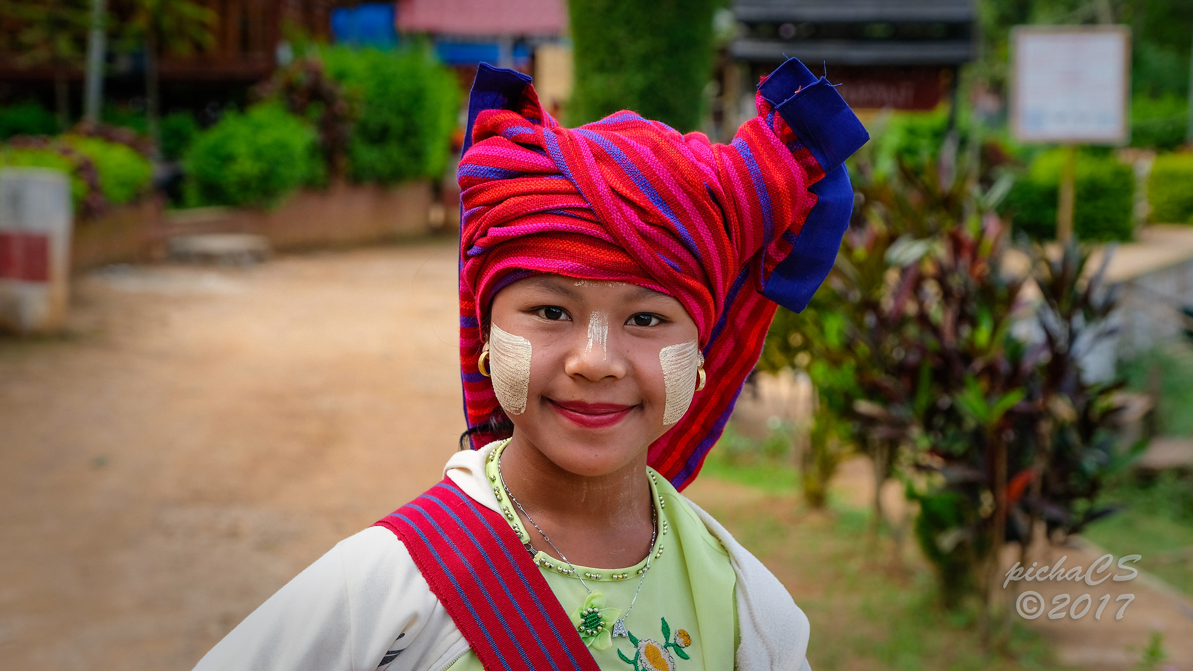 Myanmar 2017 - Ragazza Etnia Paò