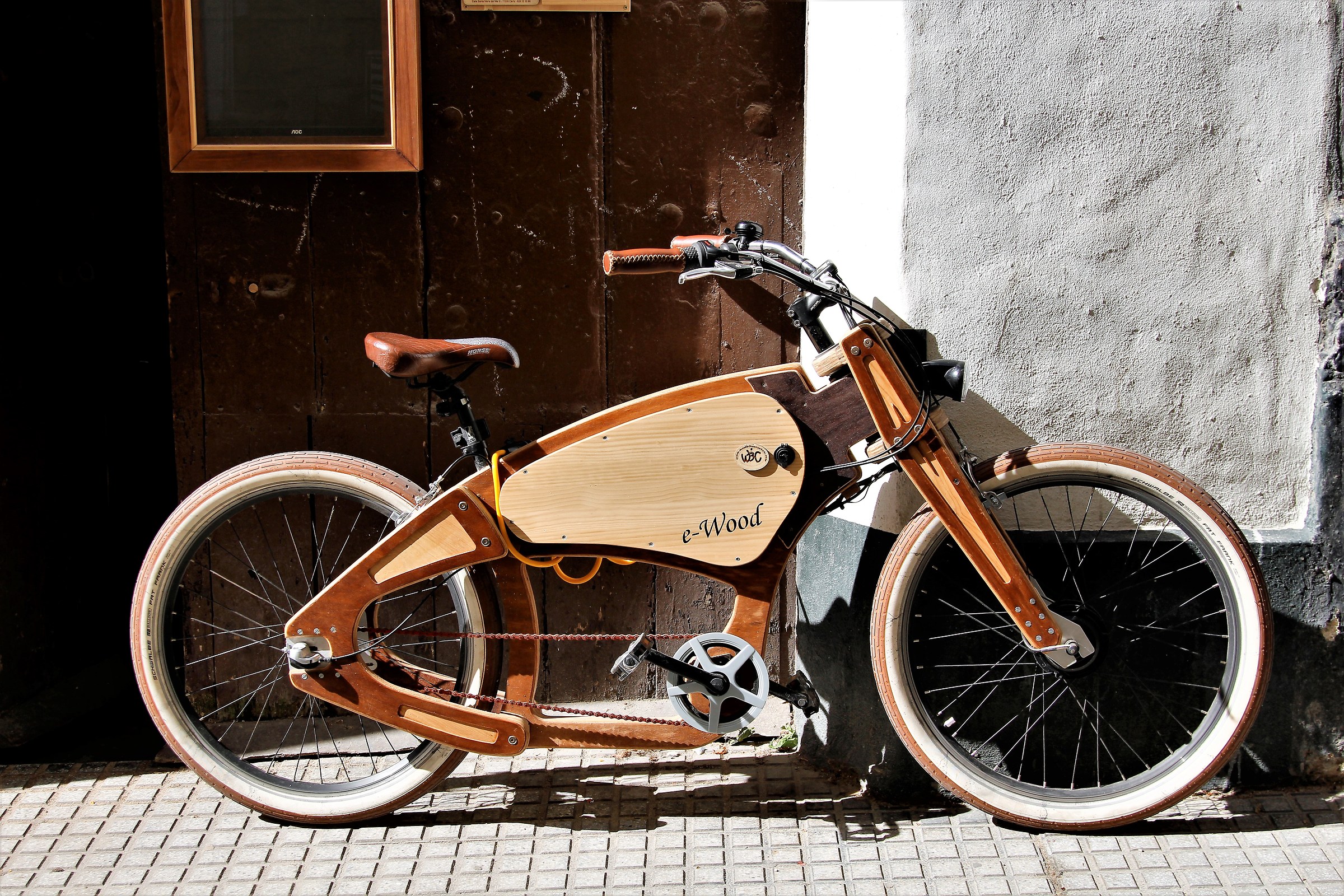 The wooden bicycle