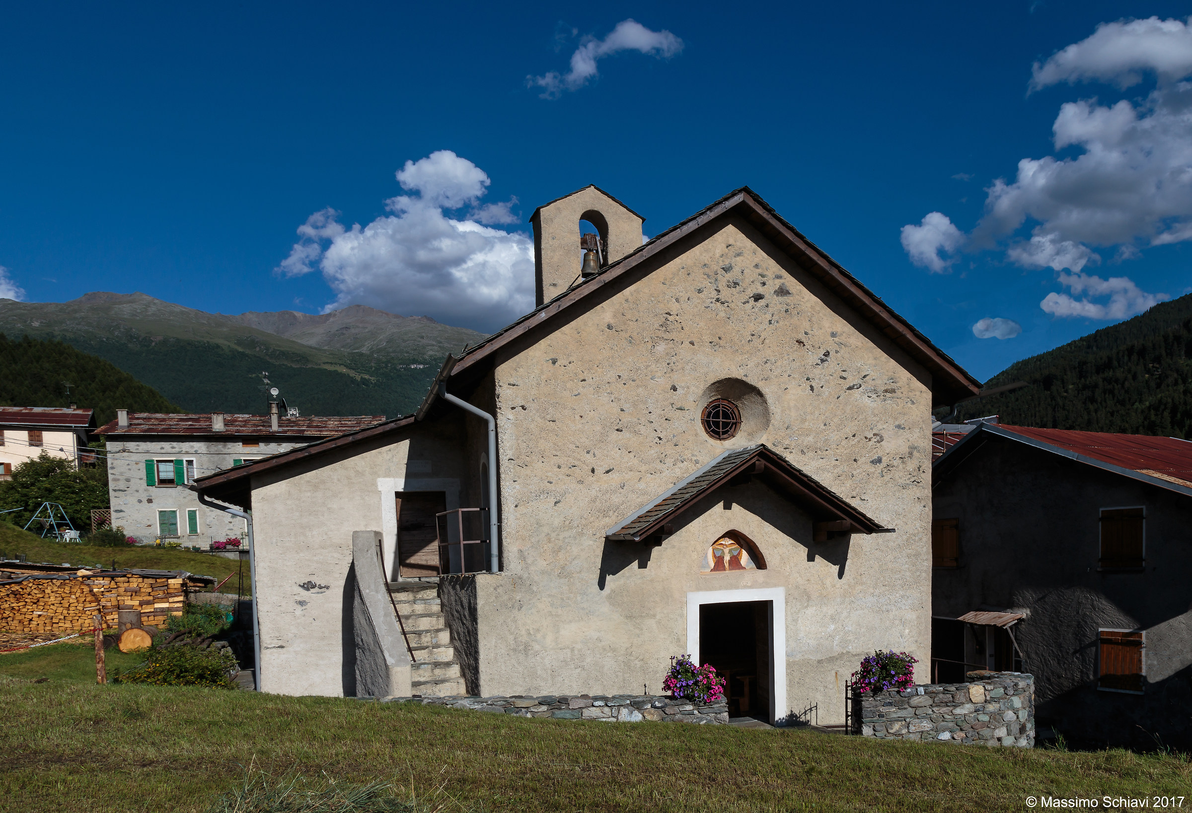 Chiesetta della Santissima Trinità a Teregua (So)