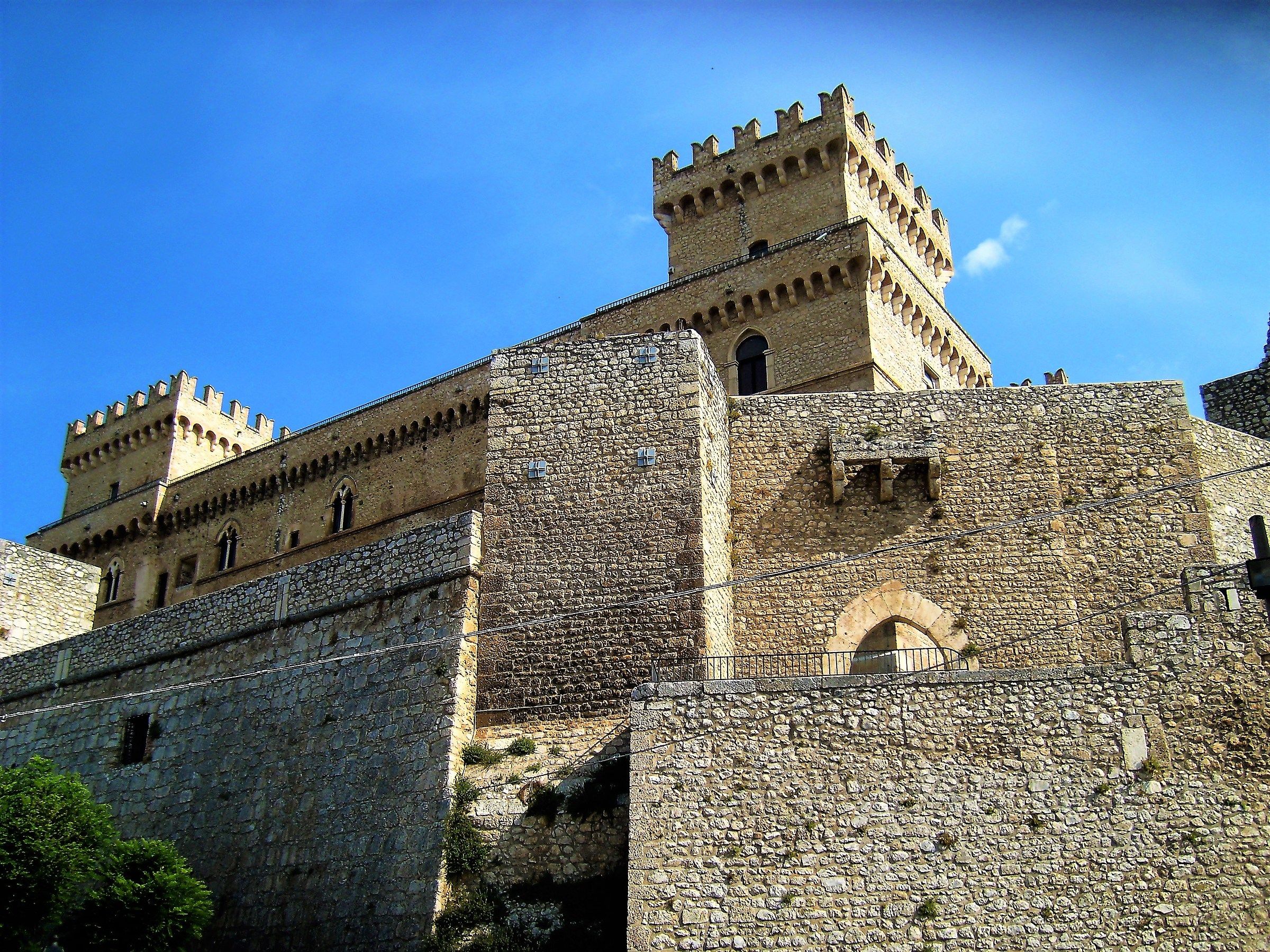 Celano (aq) - Castello Piccolomini