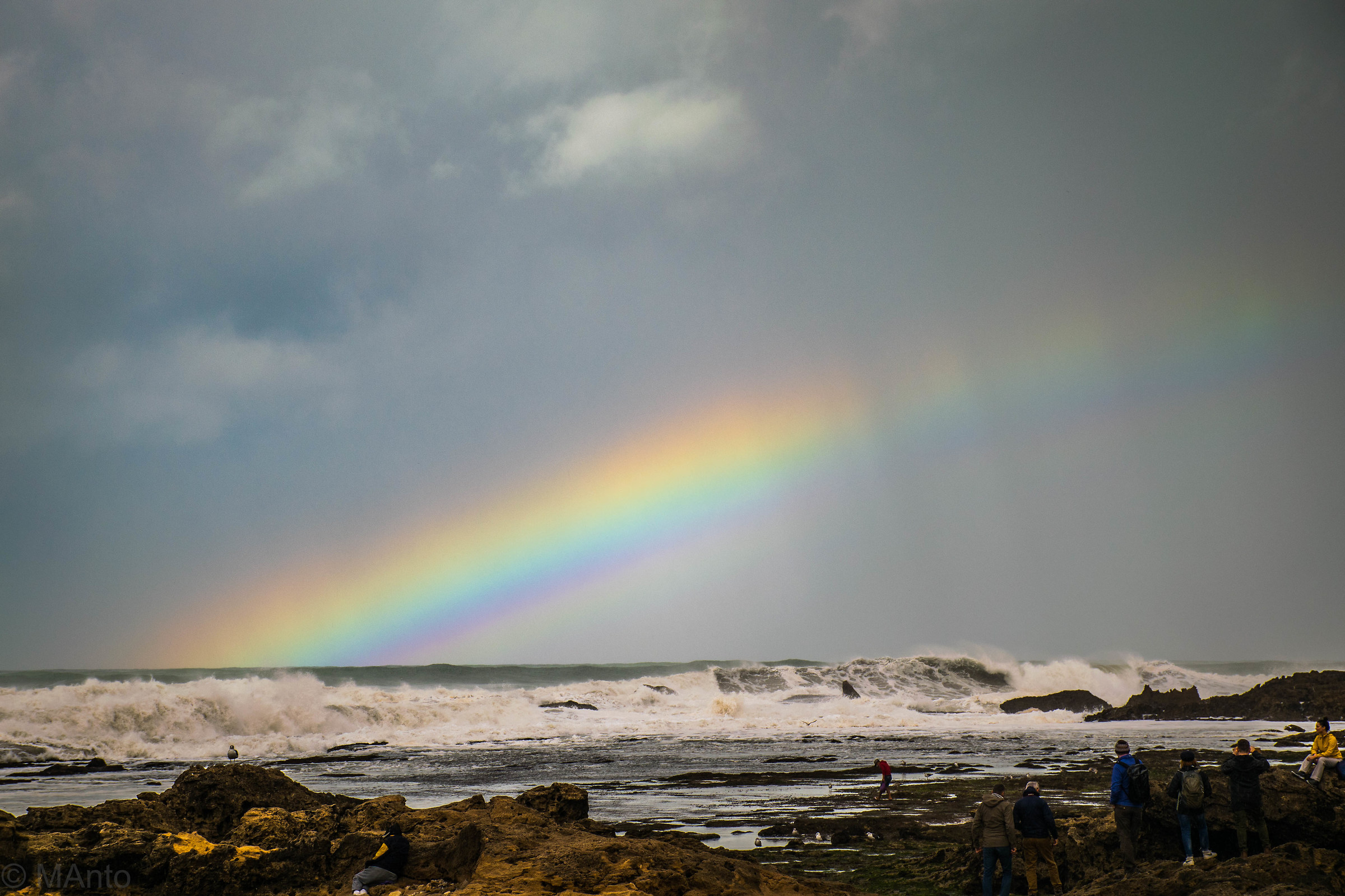 Few moments of color