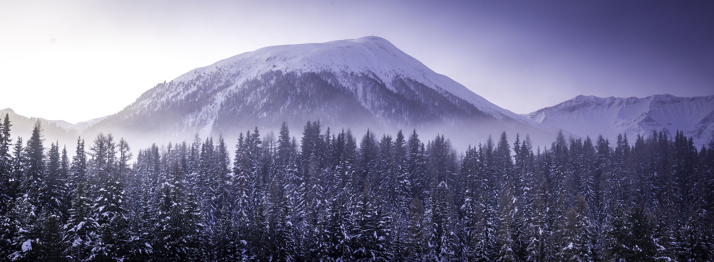 la mattina presto sulle Alpi