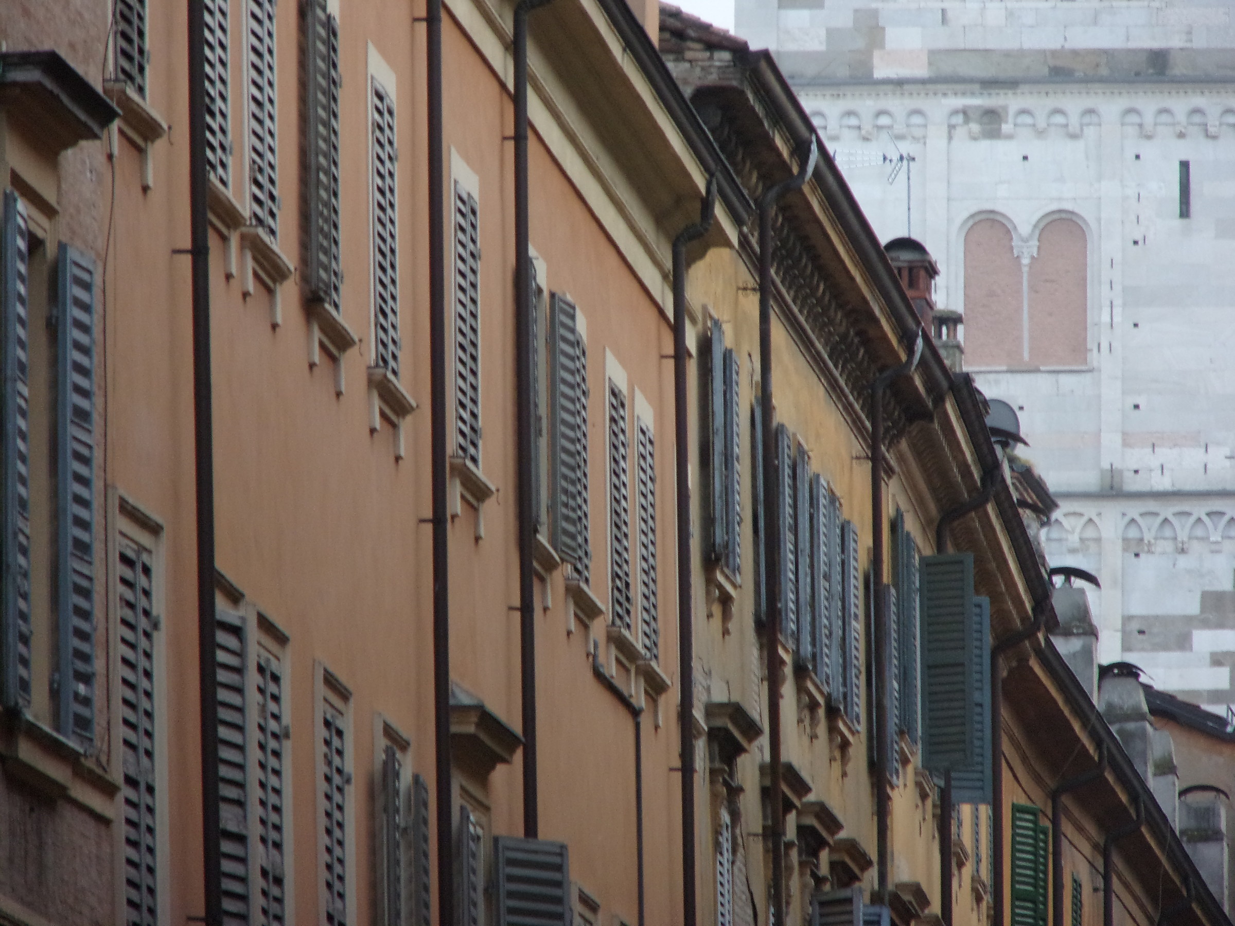 Roofs and Ghirlandina in the background