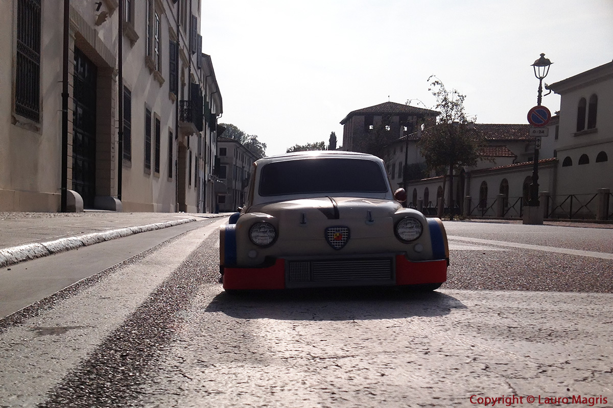 Fiat 500 micro ... in the city