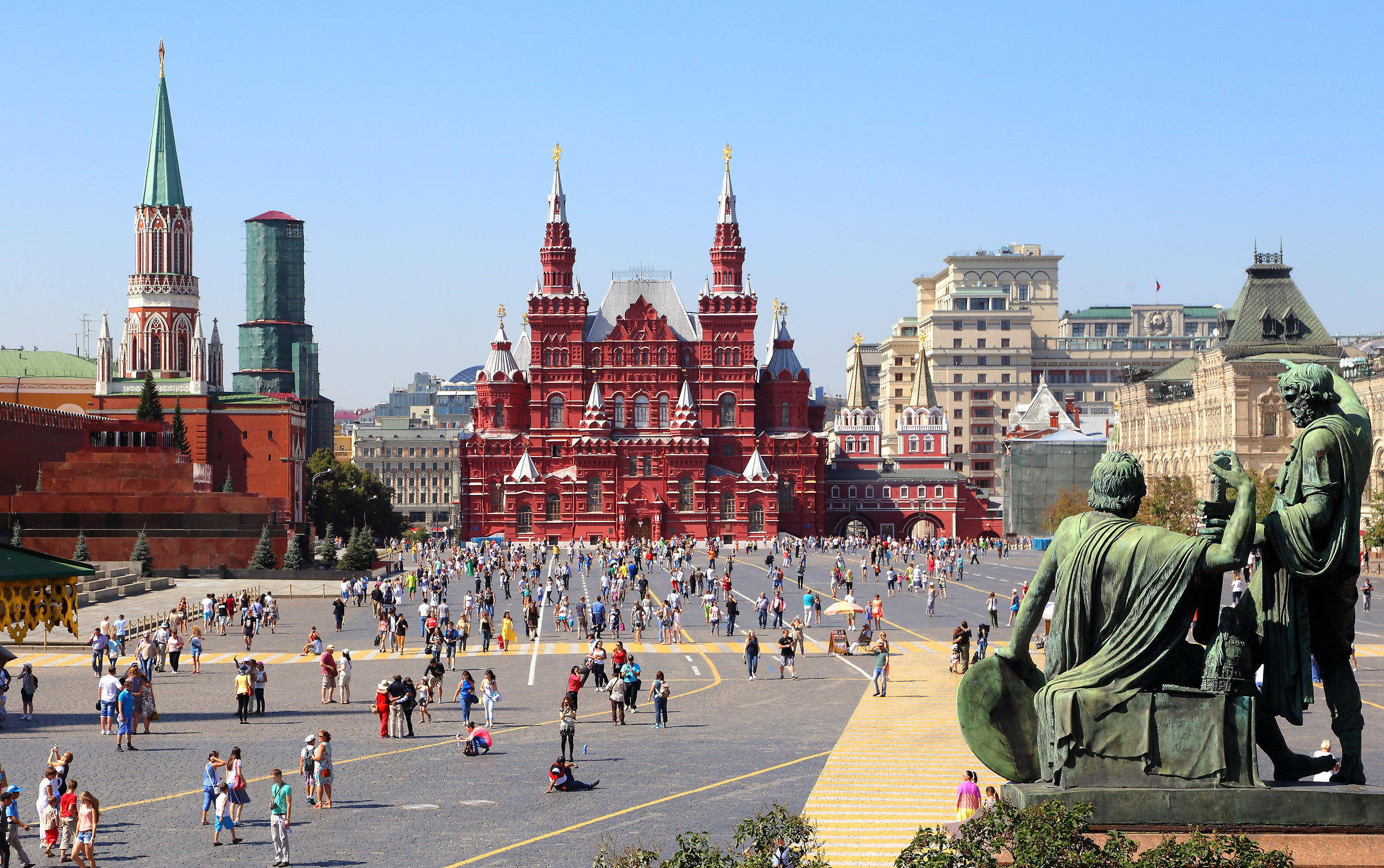 The ancient heroes look at today's Russia