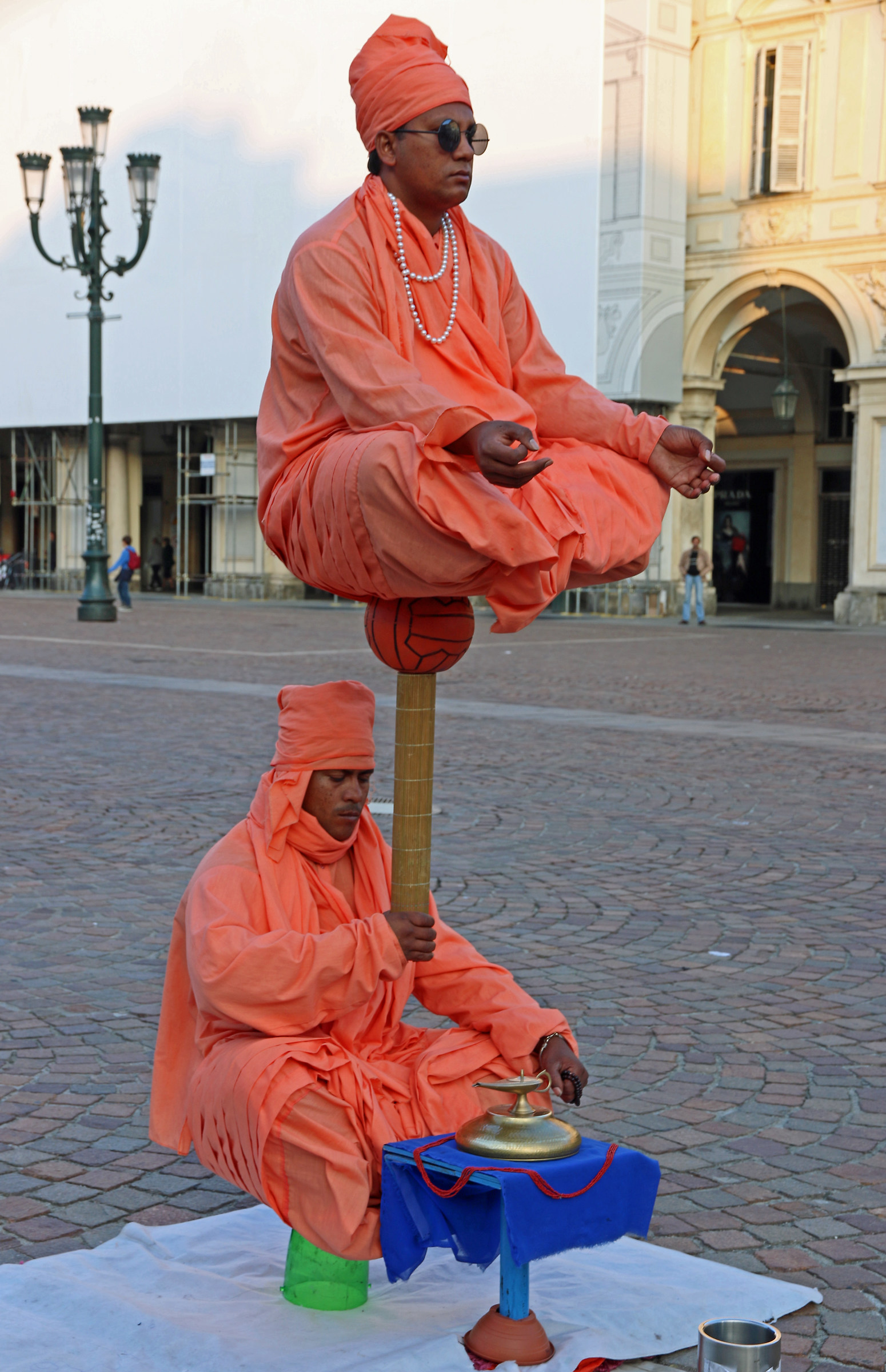 Turin-5: "Miracles" in Piazza San Carlo