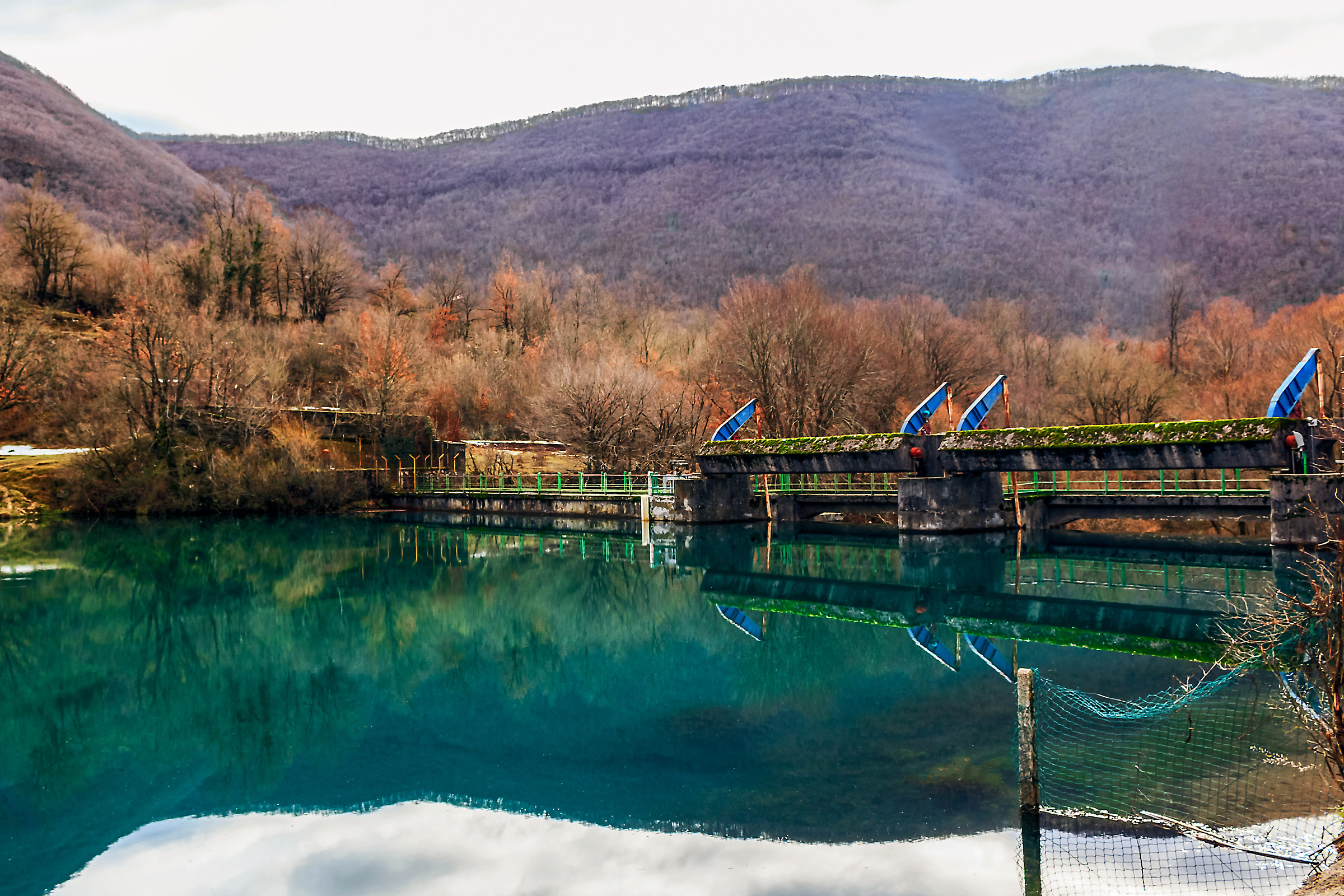 Dam on the Pertuso Lake