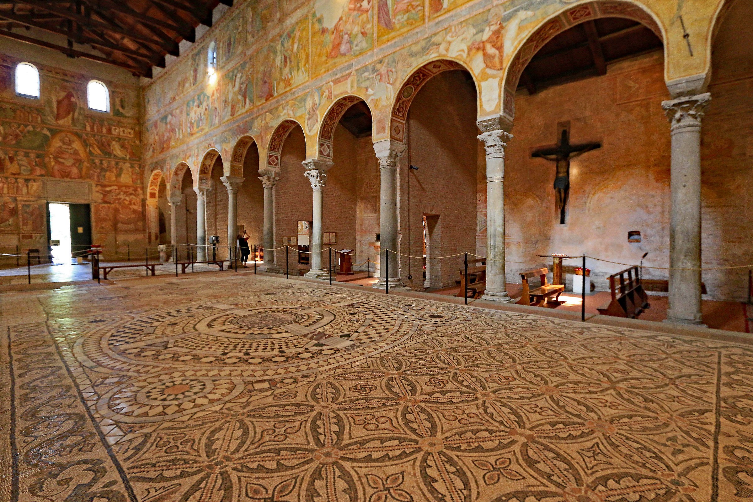 Abbazia di Pomposa: Interno-2