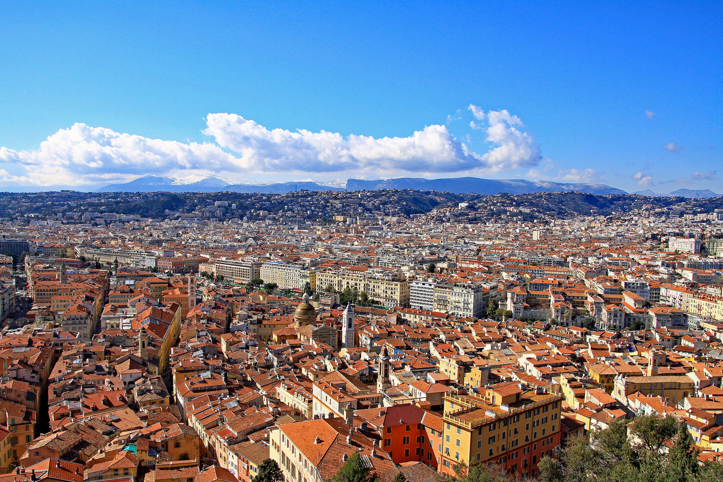 Nizza: panorama verso i monti