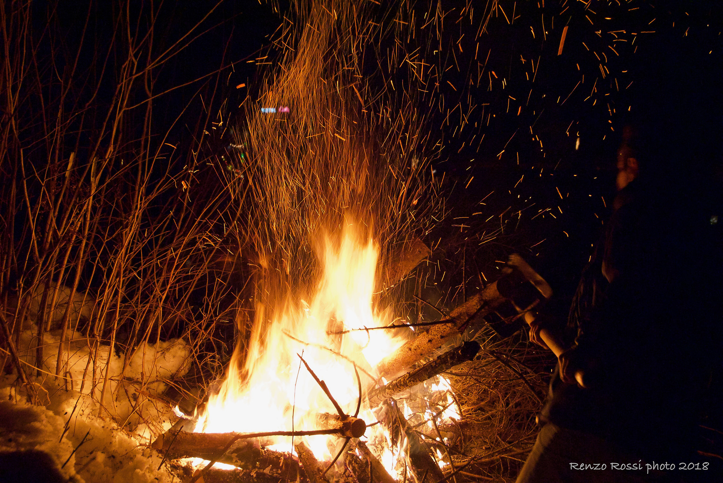 Pagarui ( fuoco tradizionale ) faville bene augurali