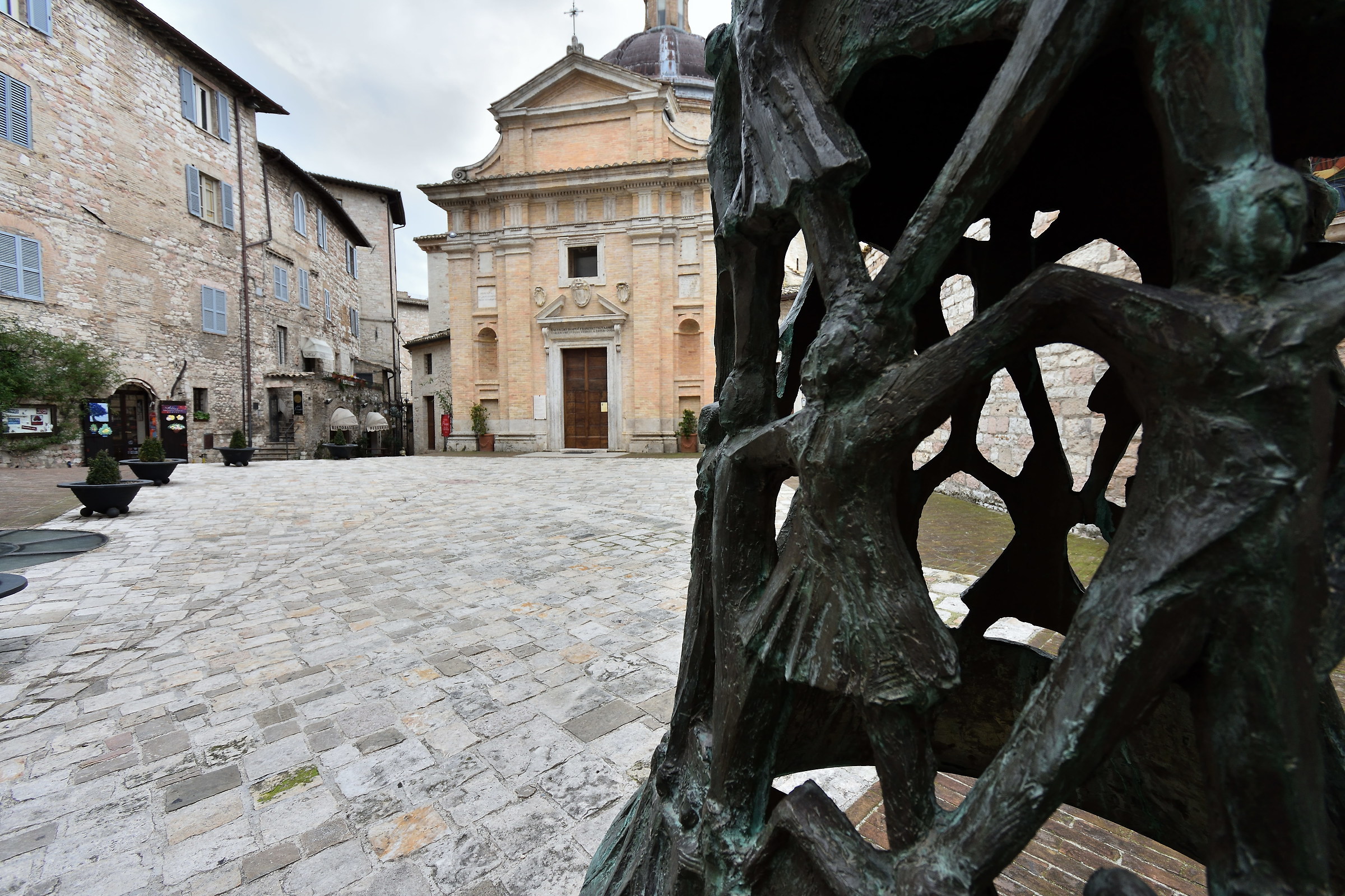 Piazza e Campana Chiesa Nuova