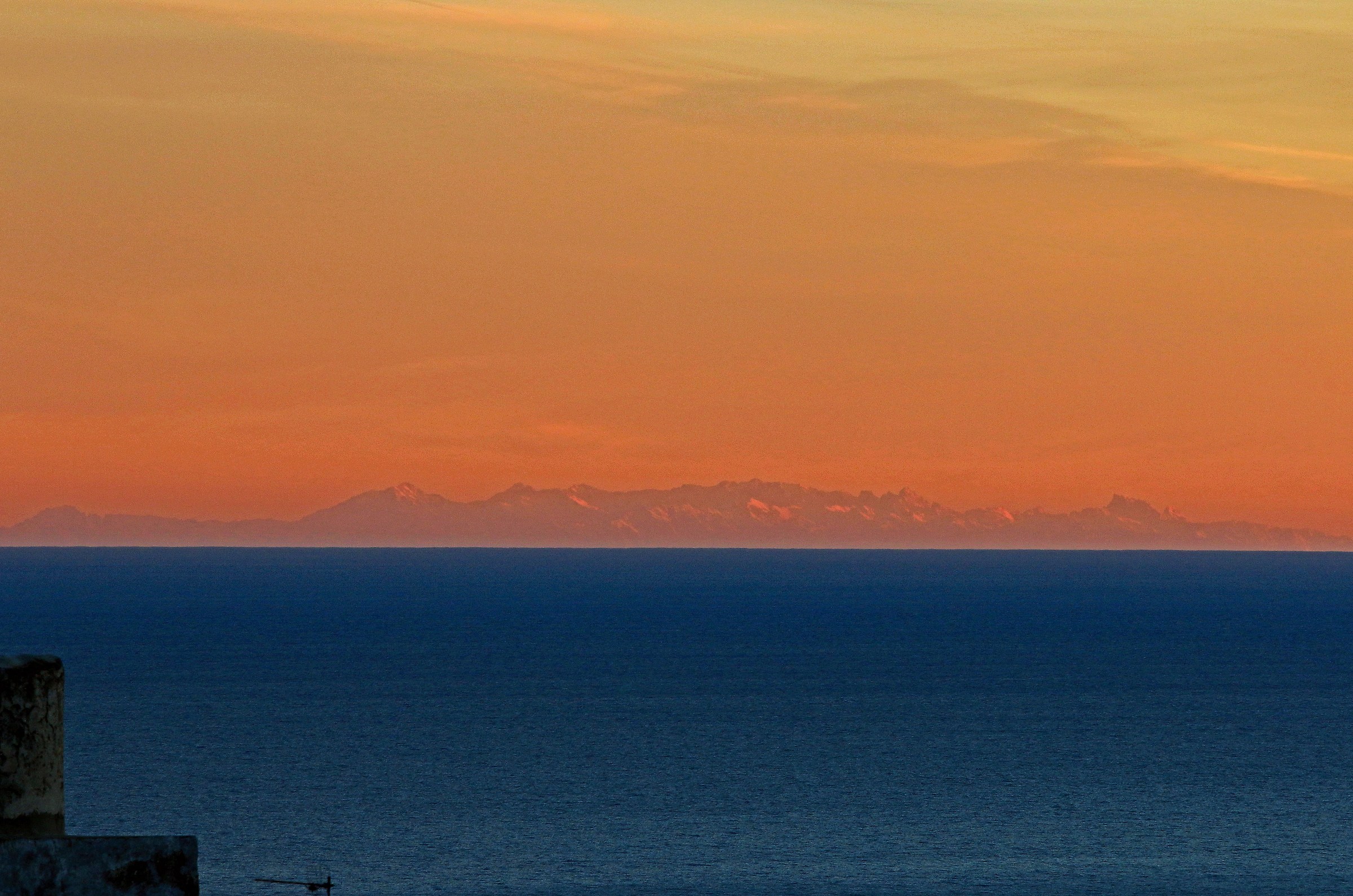 Borgio Verezzi: Vista sulla Corsica (a circa 150 km !)