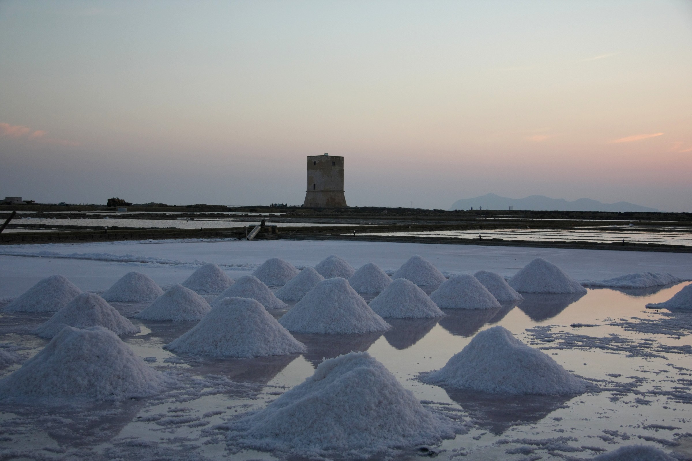 colline di sale alle saline di Nubia