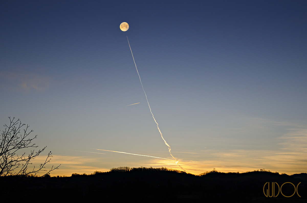 From the Earth to the Moon