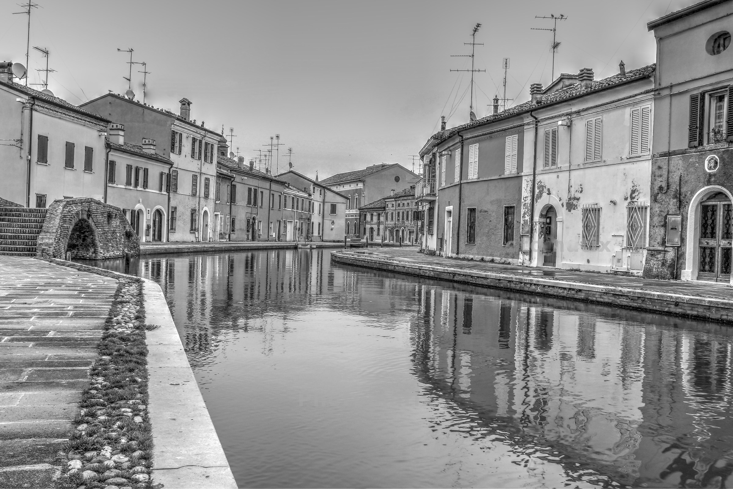 Comacchio black and white