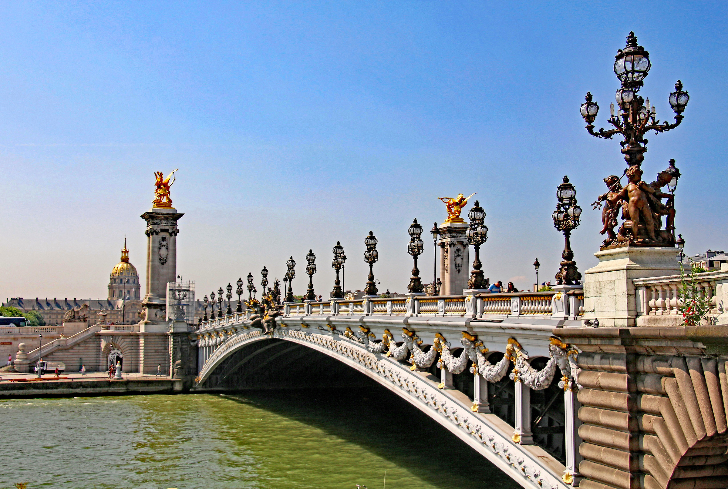 Parigi: Ponte Alessandro III visto dalla rive droite