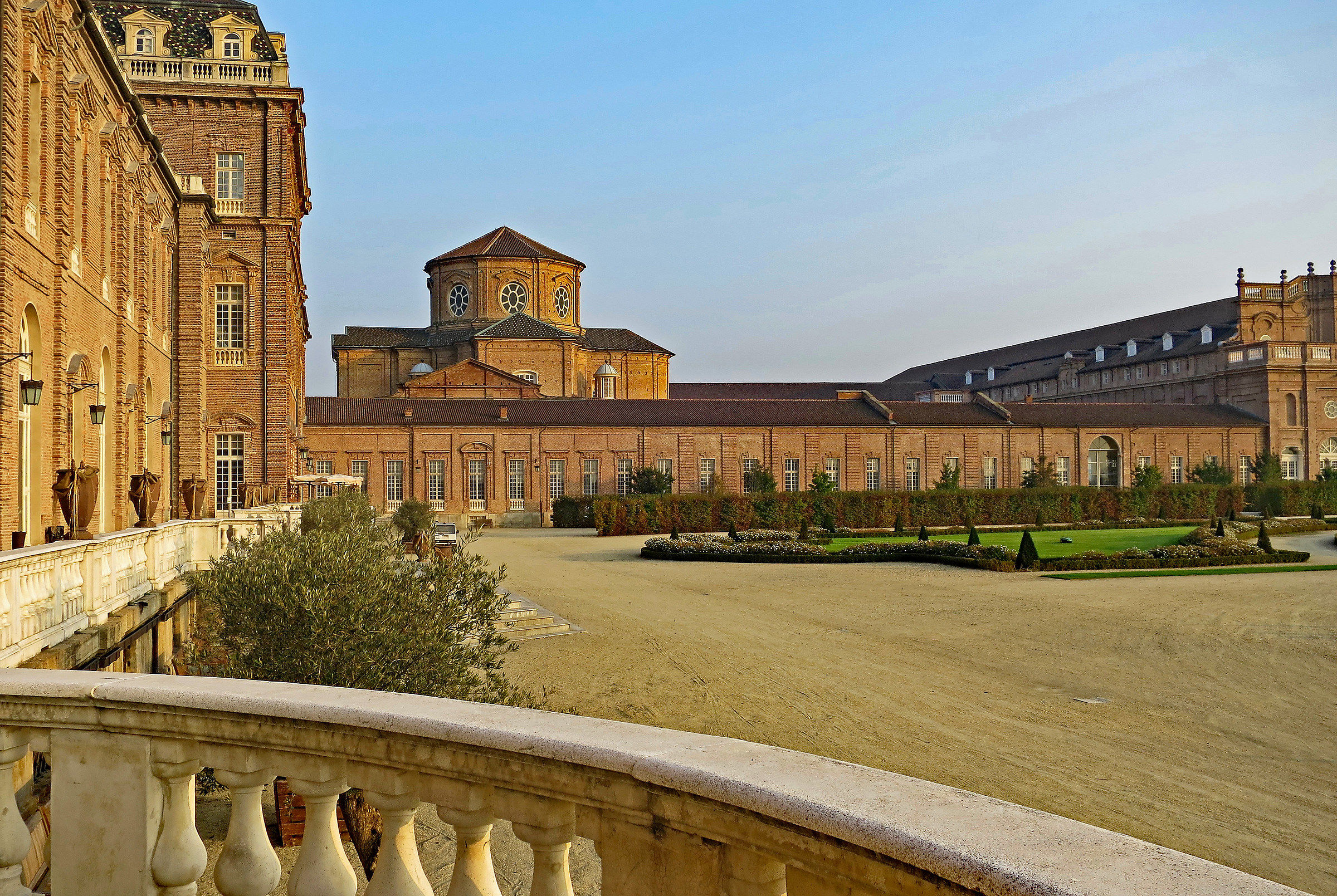 Reggia di Venaria: Vista sulla cappella di S. Uberto