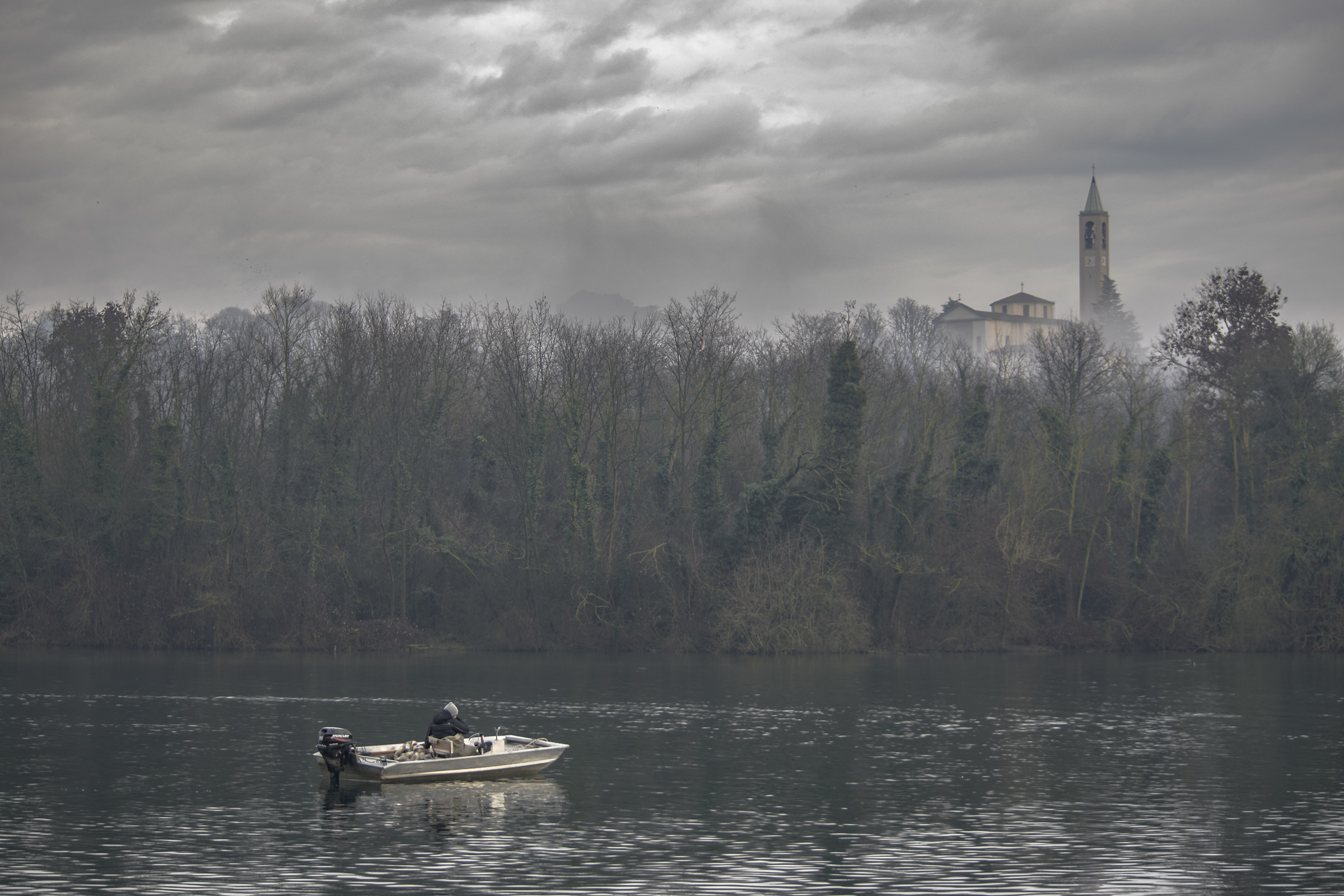 Campanile nella nebbia
