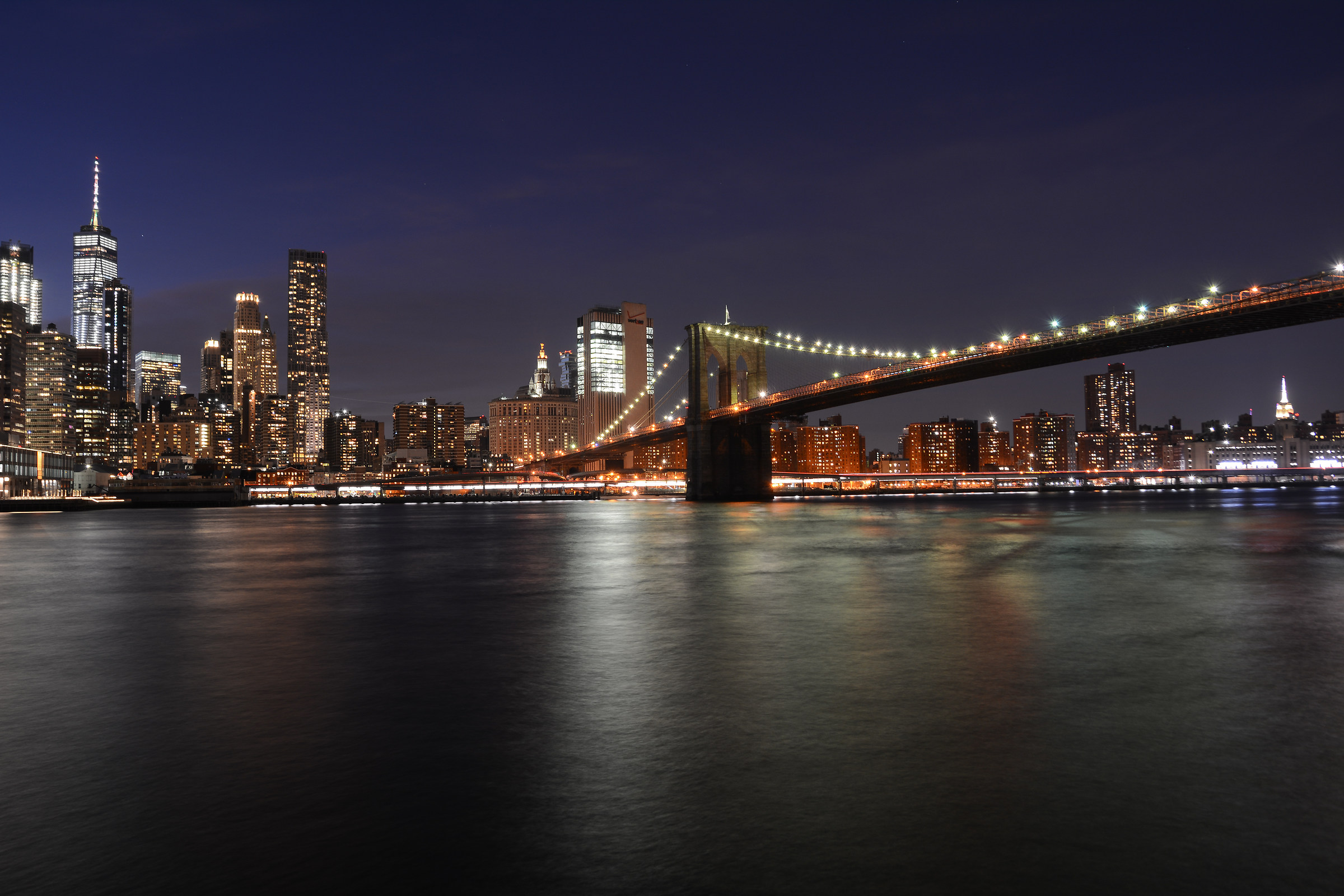 Brooklyn bridge with Manhattan skyline