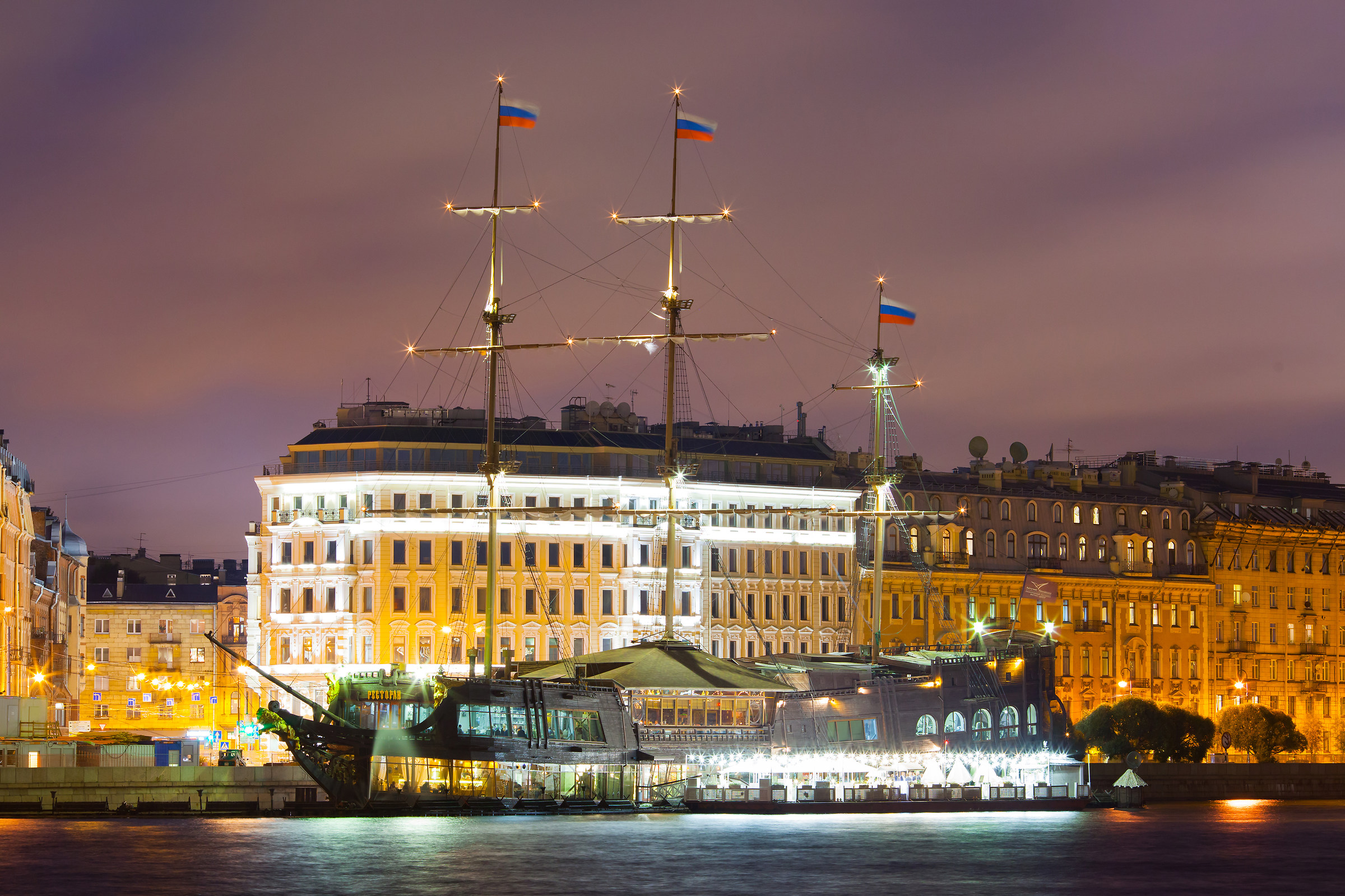 Saint Petersburg, Neva river