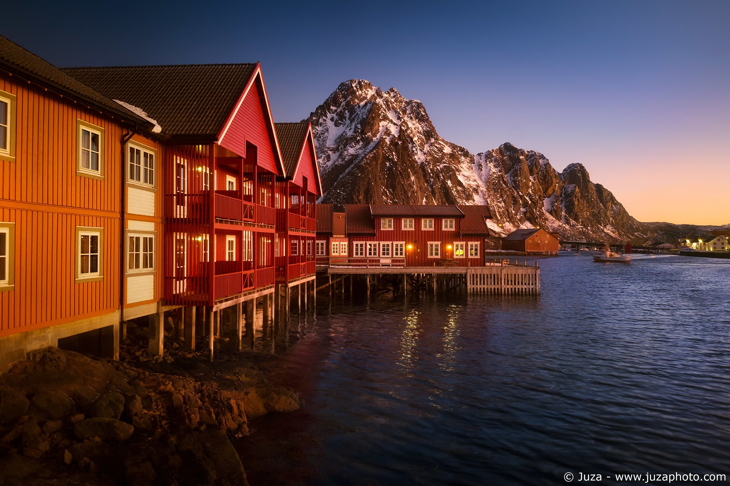 Ballstad at dawn
