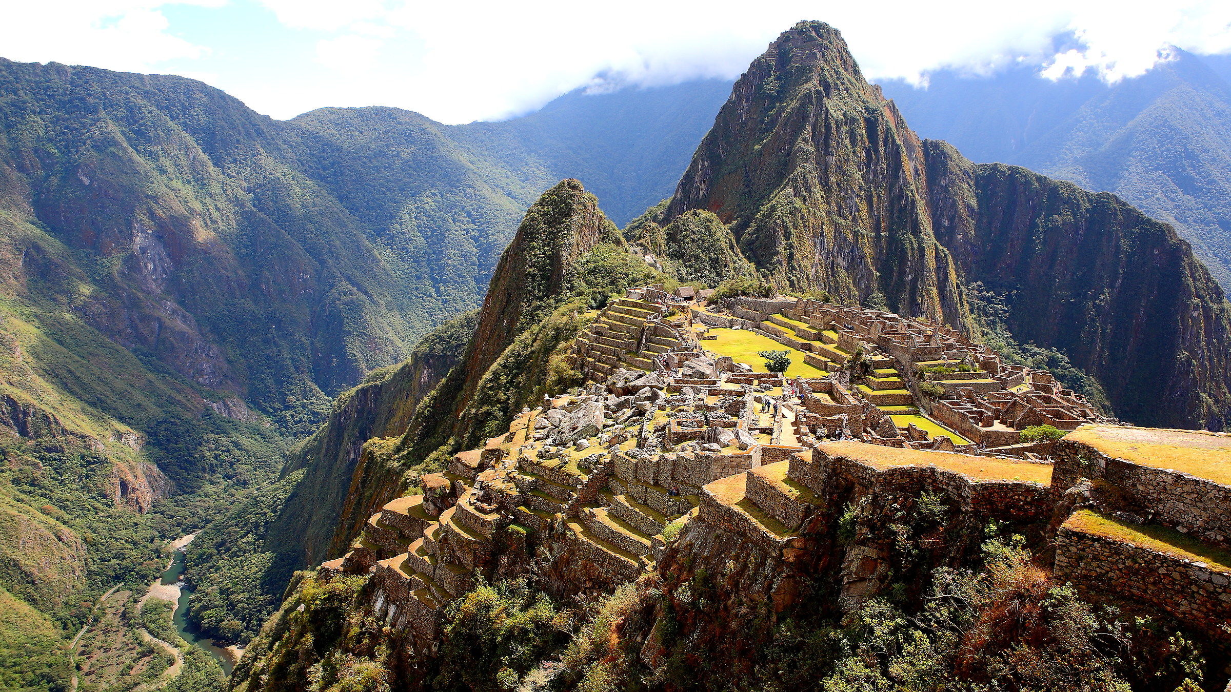 Machu Picchu, Huyna Picchu and Urubamba river