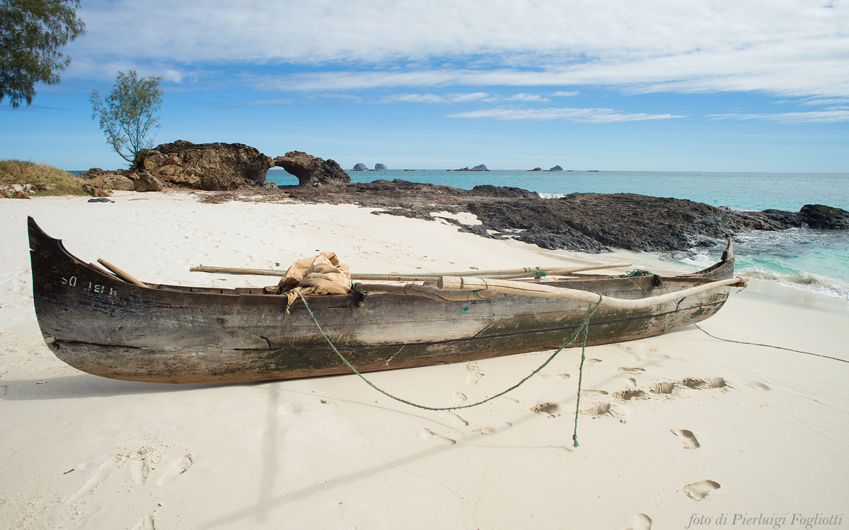 canoe at Nosy Tsarabanjina