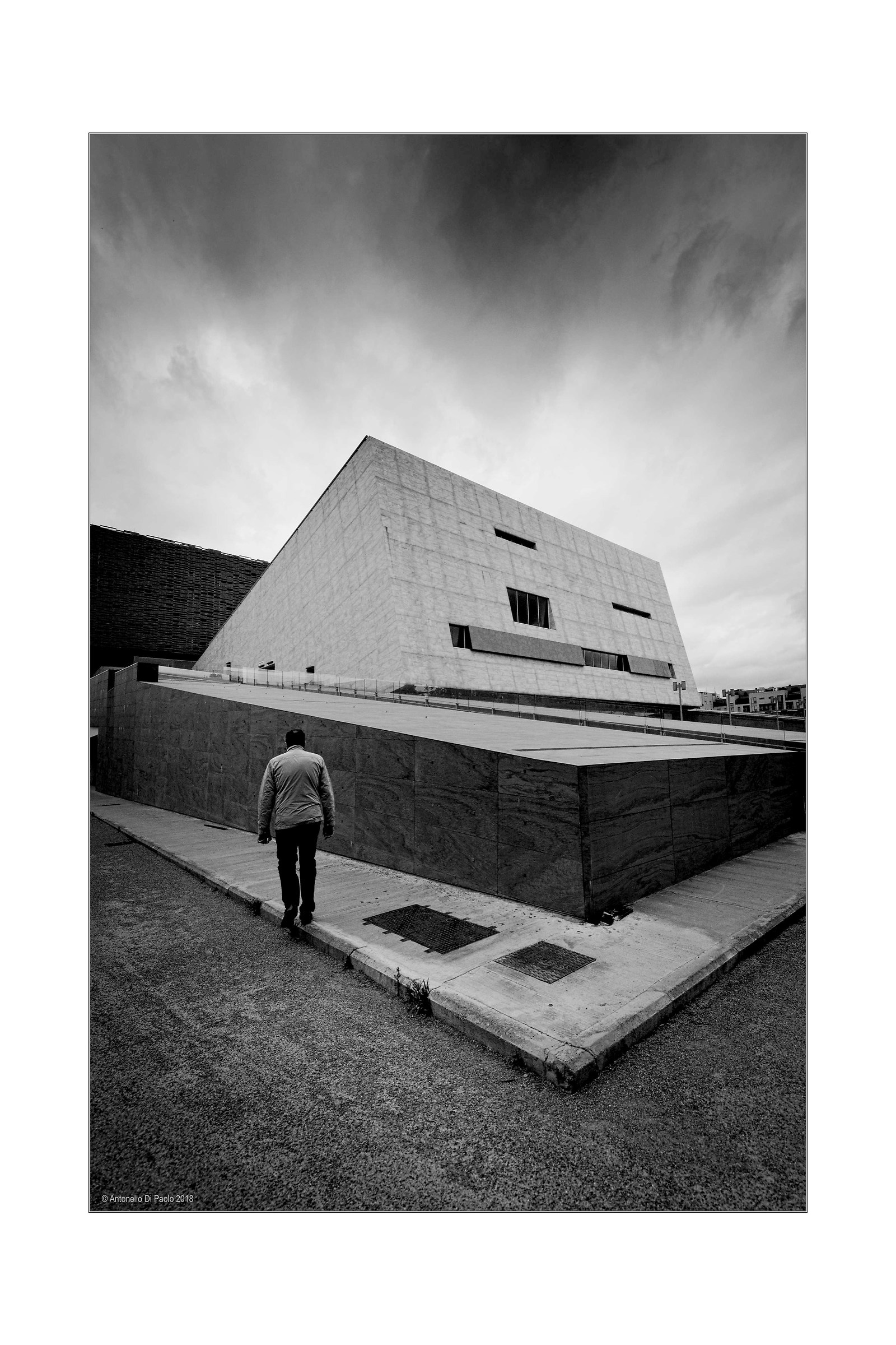 Volumes with a figure