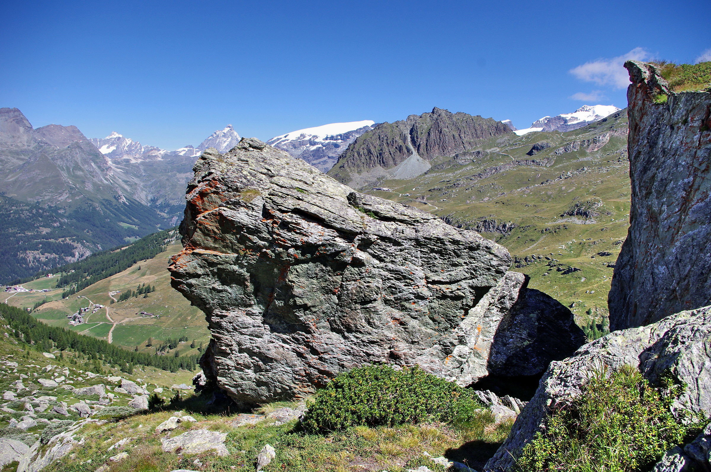 Matterhorn and Rose group seen coming up to Lake Perrin