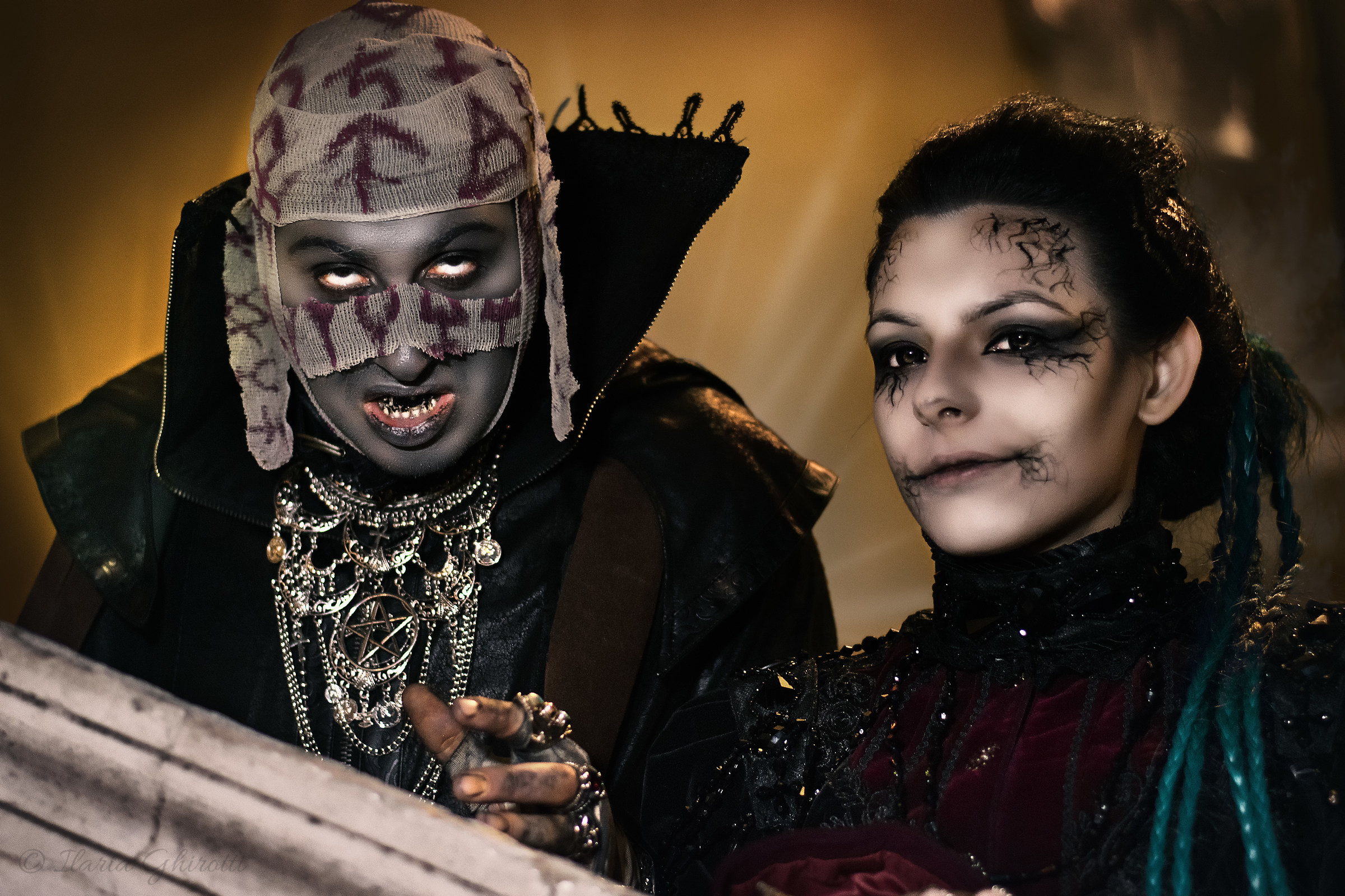 The sorcerer and his helper