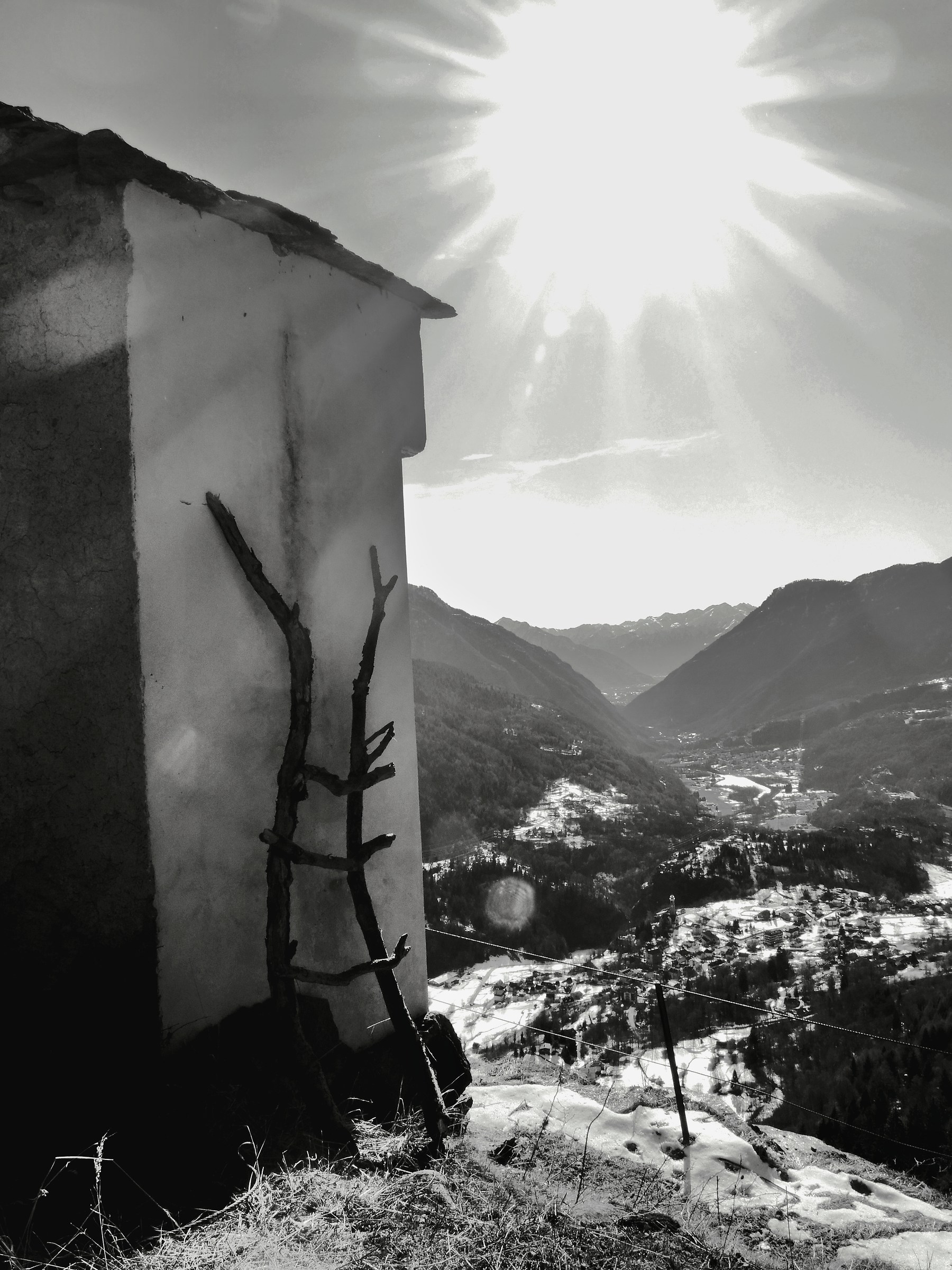 Little chapel towards the alp Almaiò above Premia