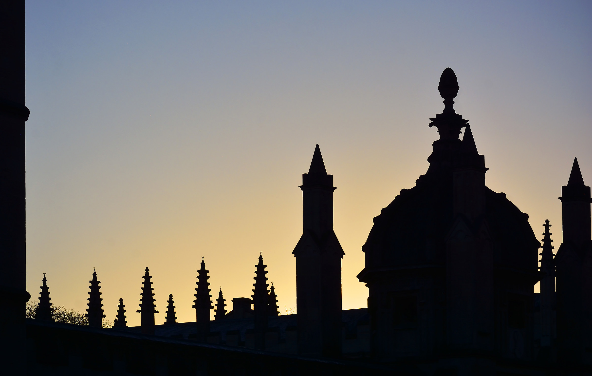 Glow di alba dietro "Dreaming Spires" di Oxford