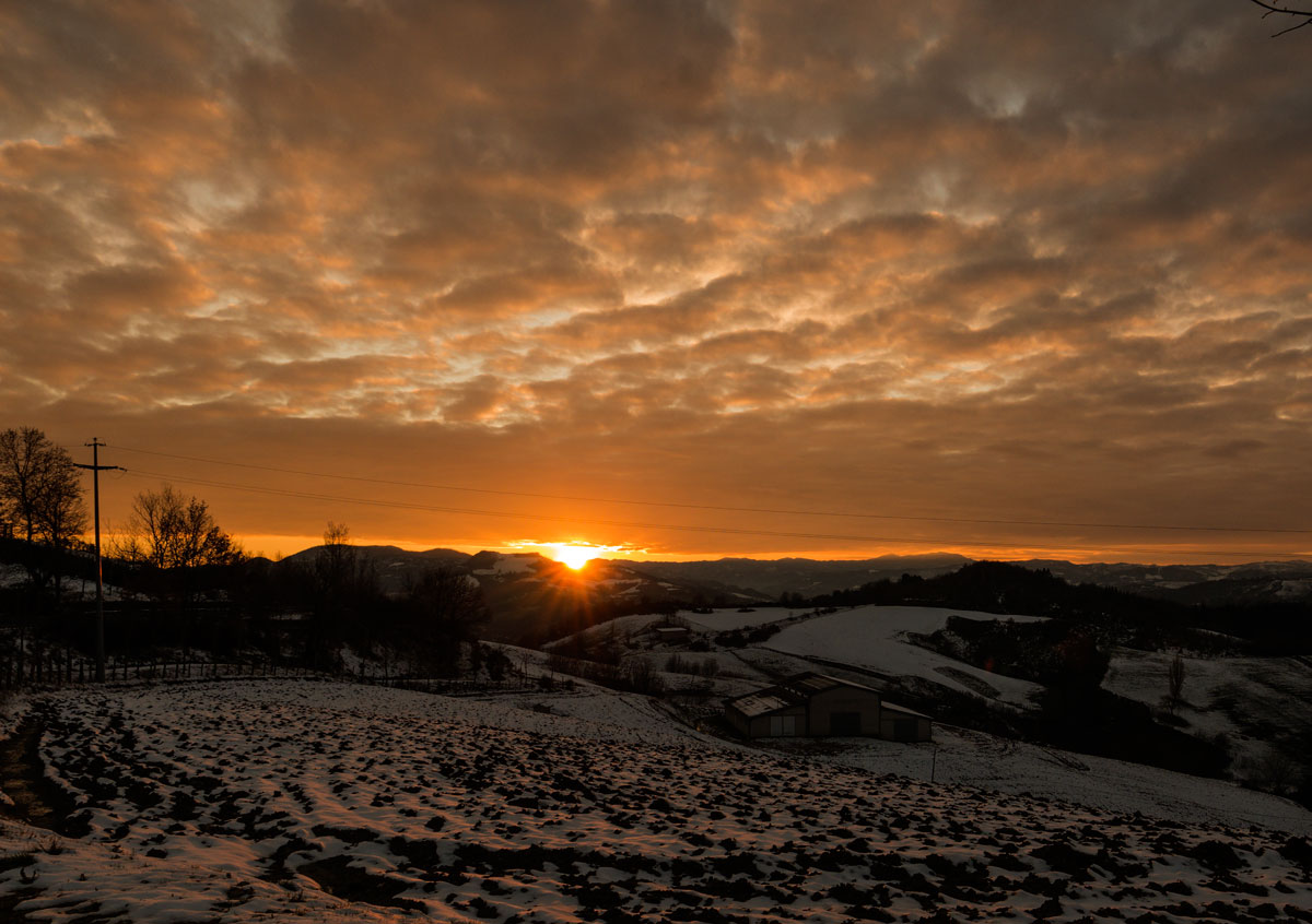 Tramonto sull'Umbria visto dalle Capute di Urbino