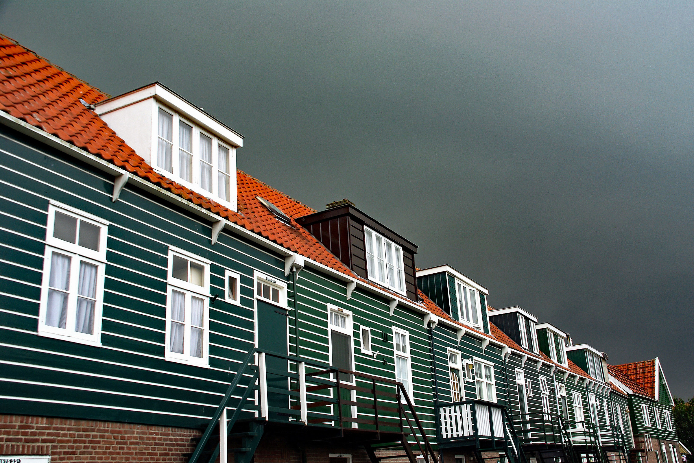 Olanda: Volendam: Case e cielo