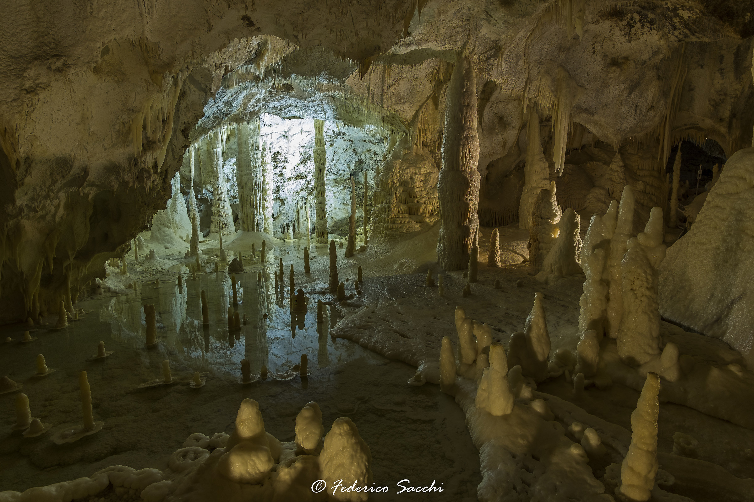 Frasassi caves