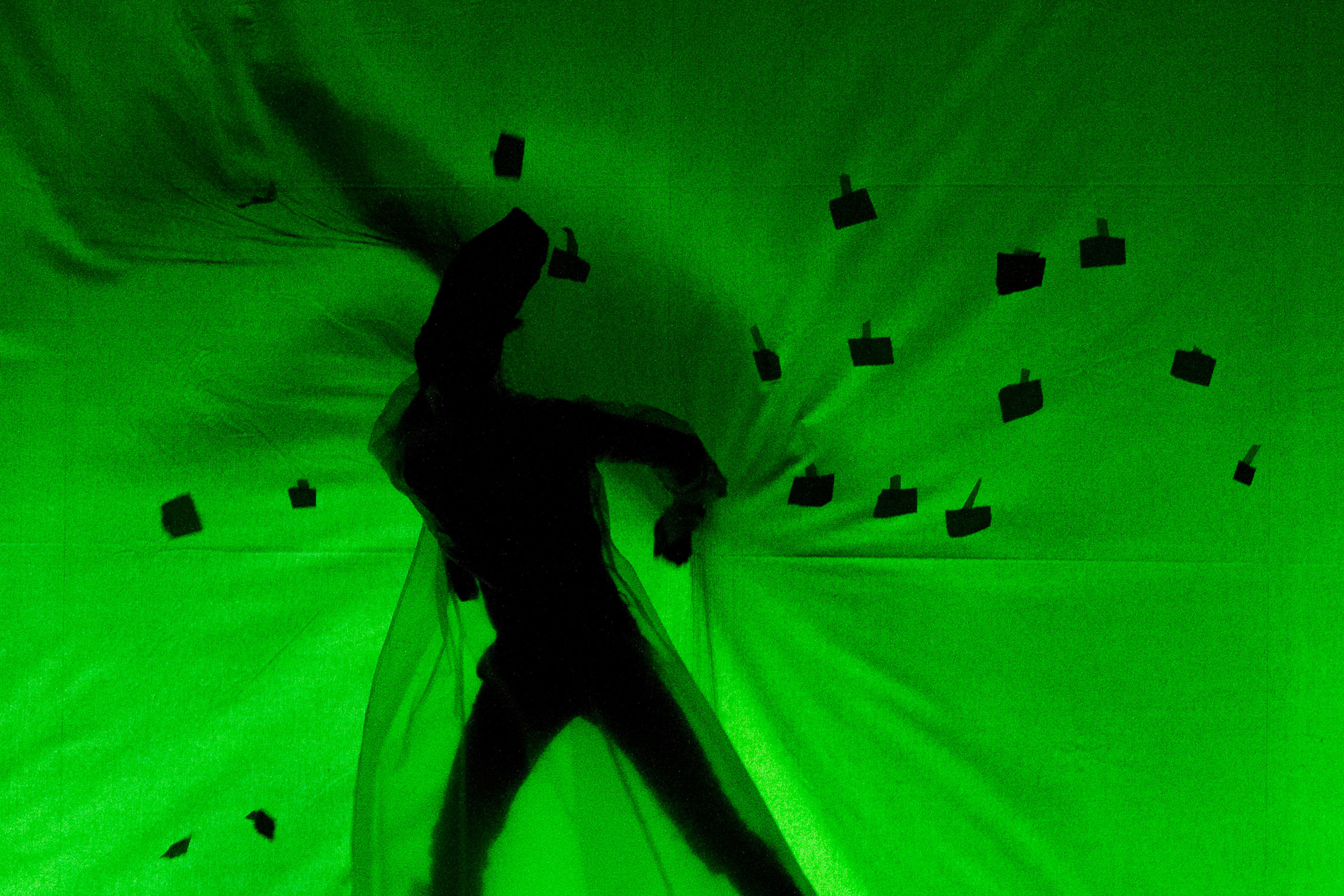 lights, shadows, actors ....... in frames