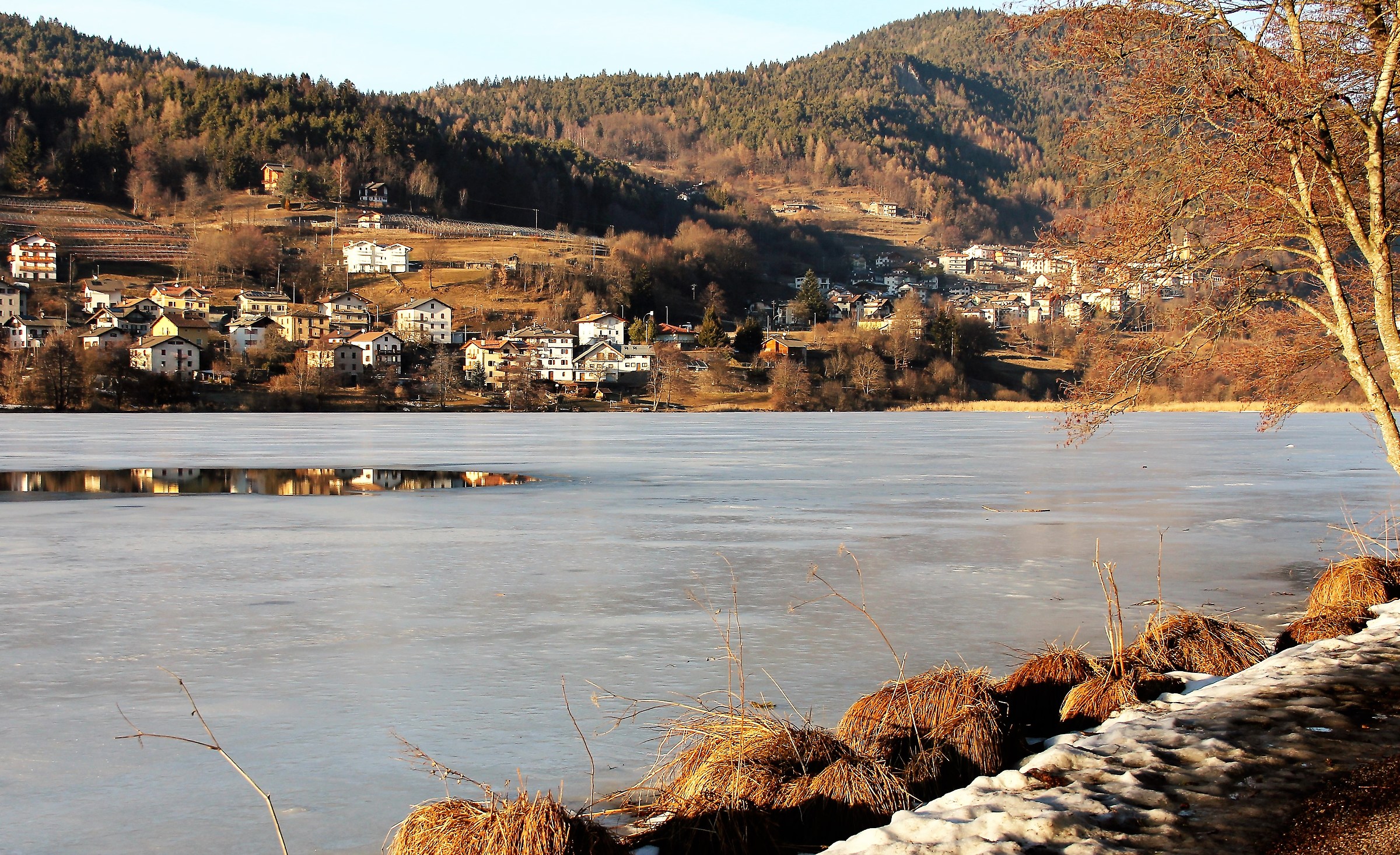 Lago di Serraia in versione invernale