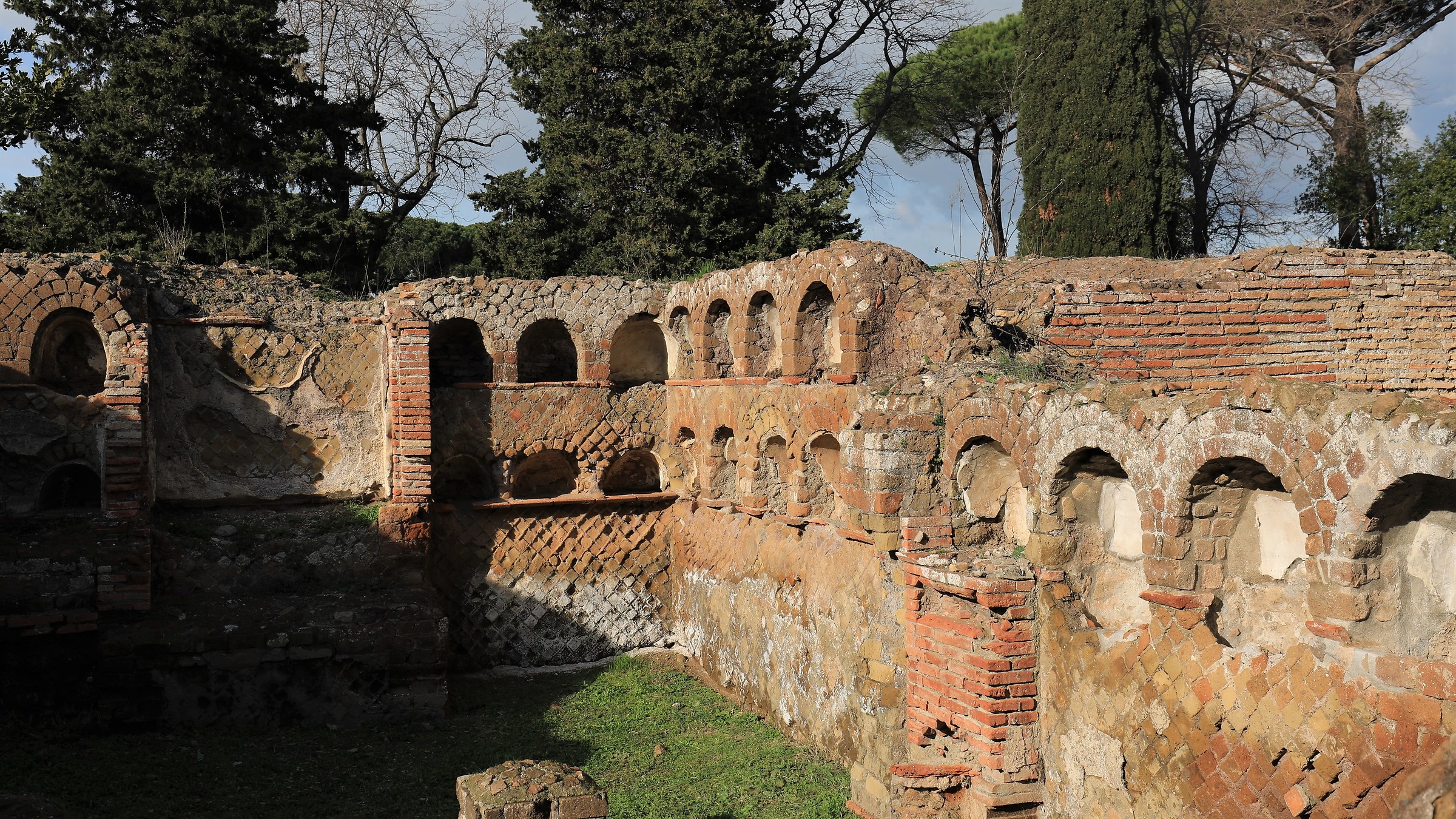 Ostia Scavi - Necropolis of the Via Ostiense