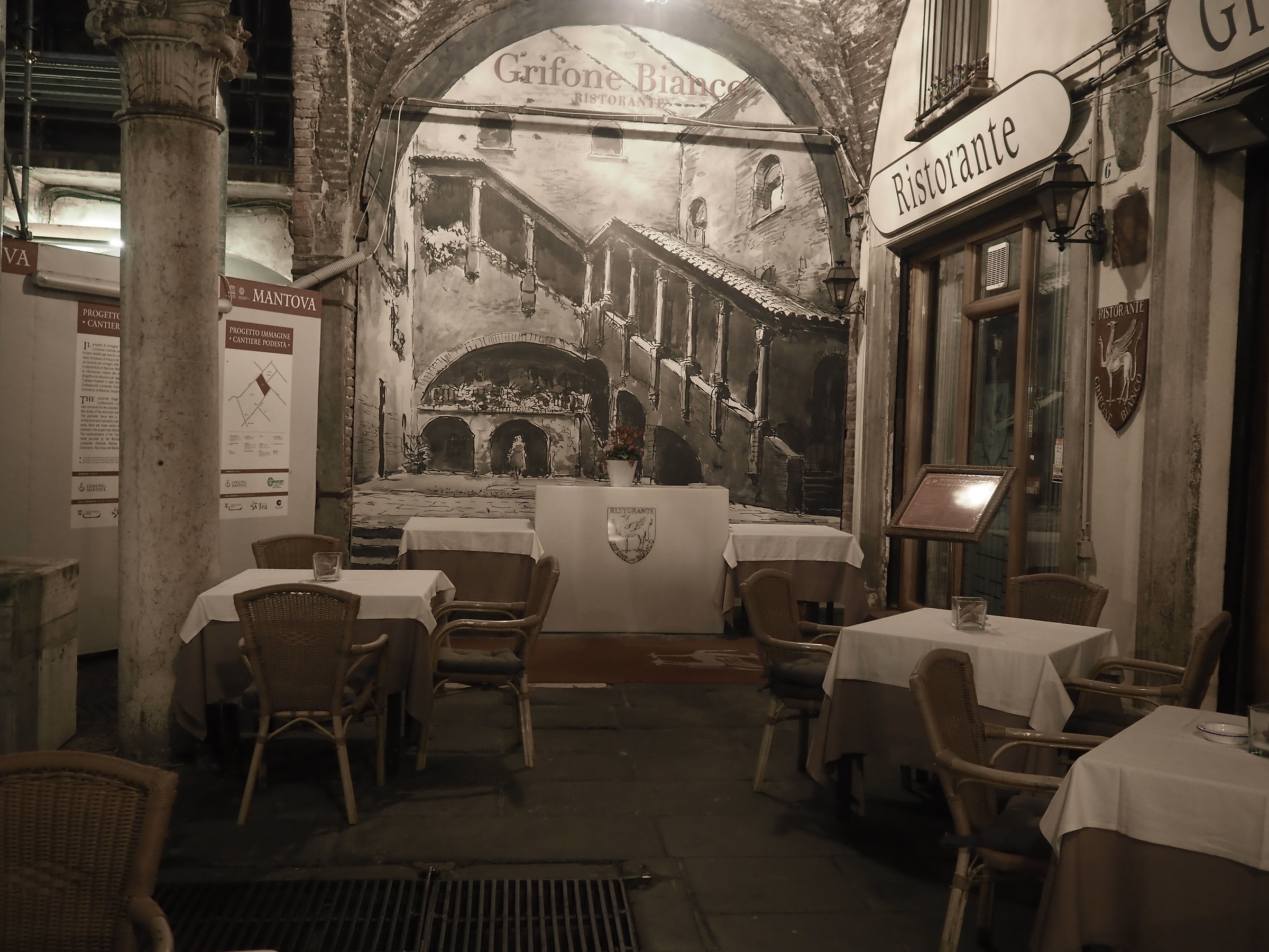 Piazzadelle ERbe Mntova