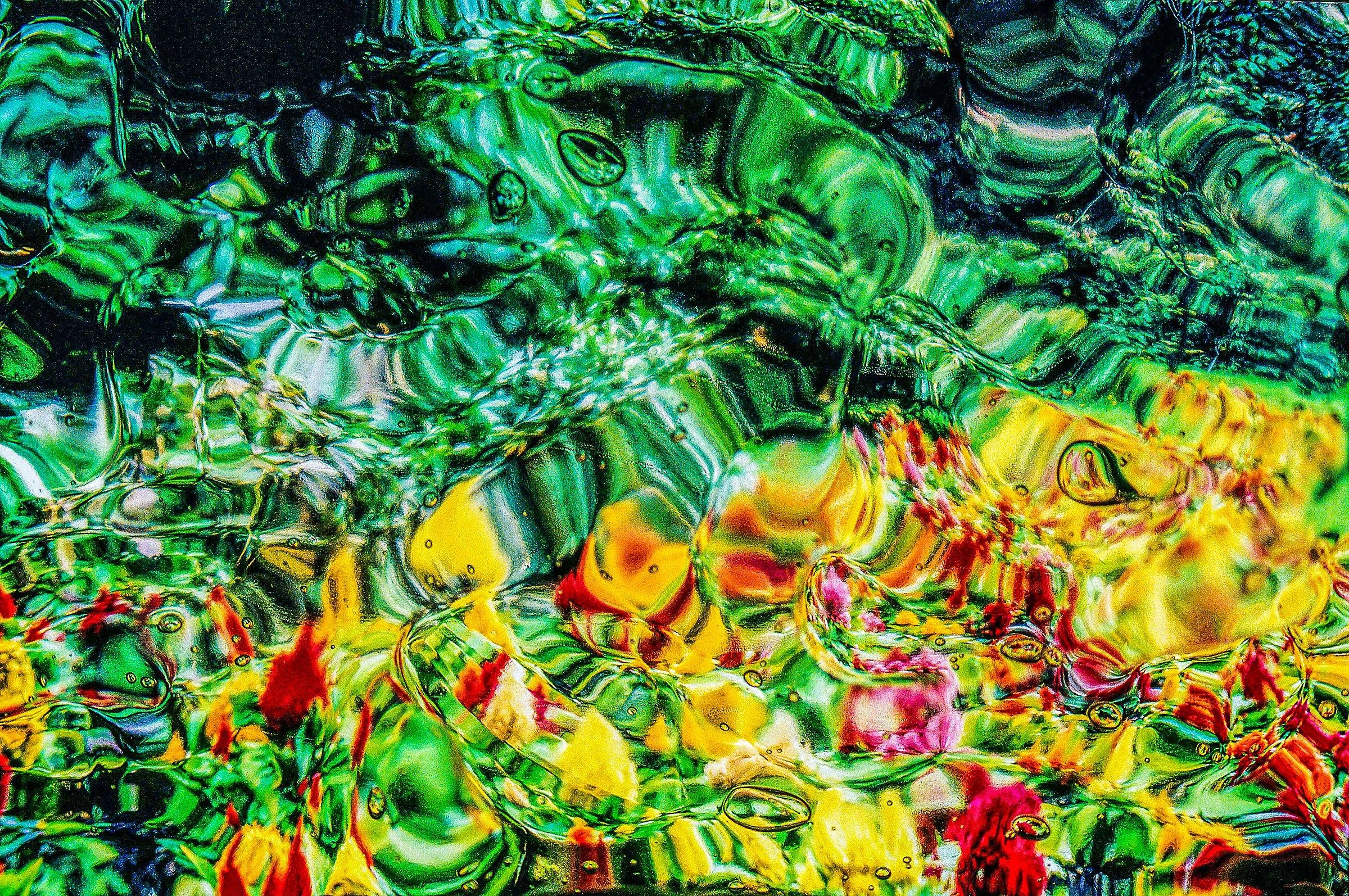 colors in the foreground