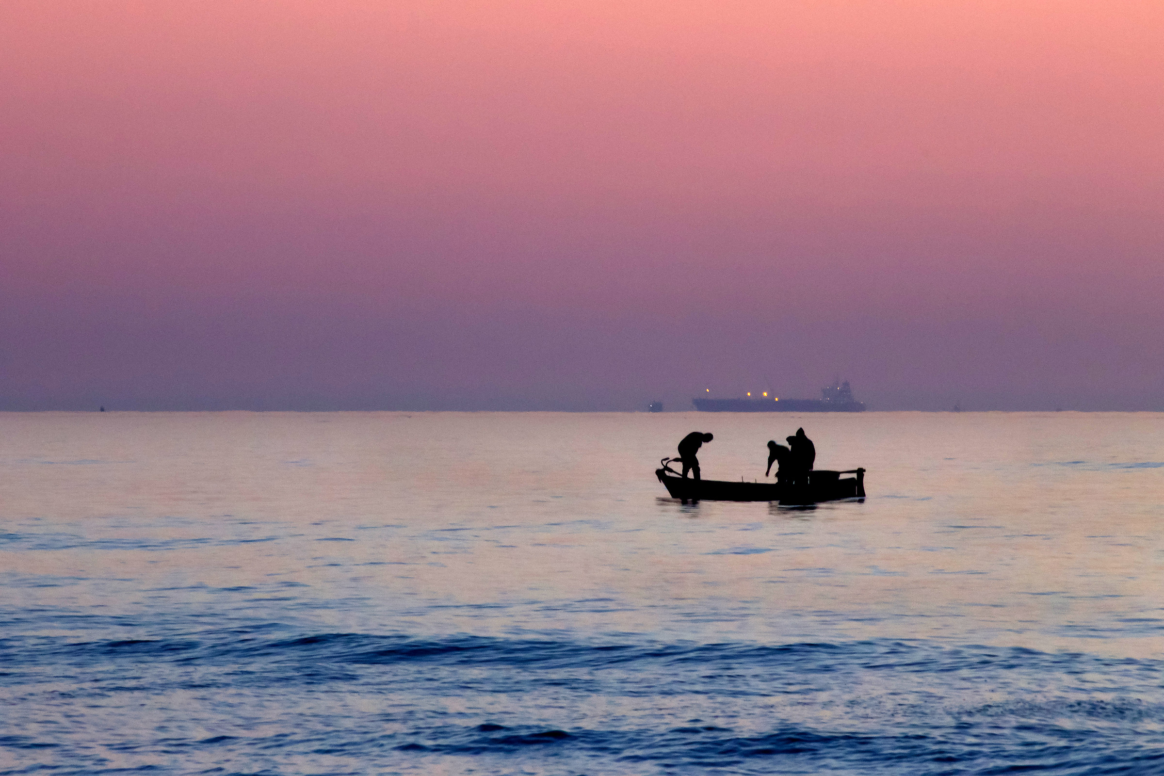 The work in the winter sea