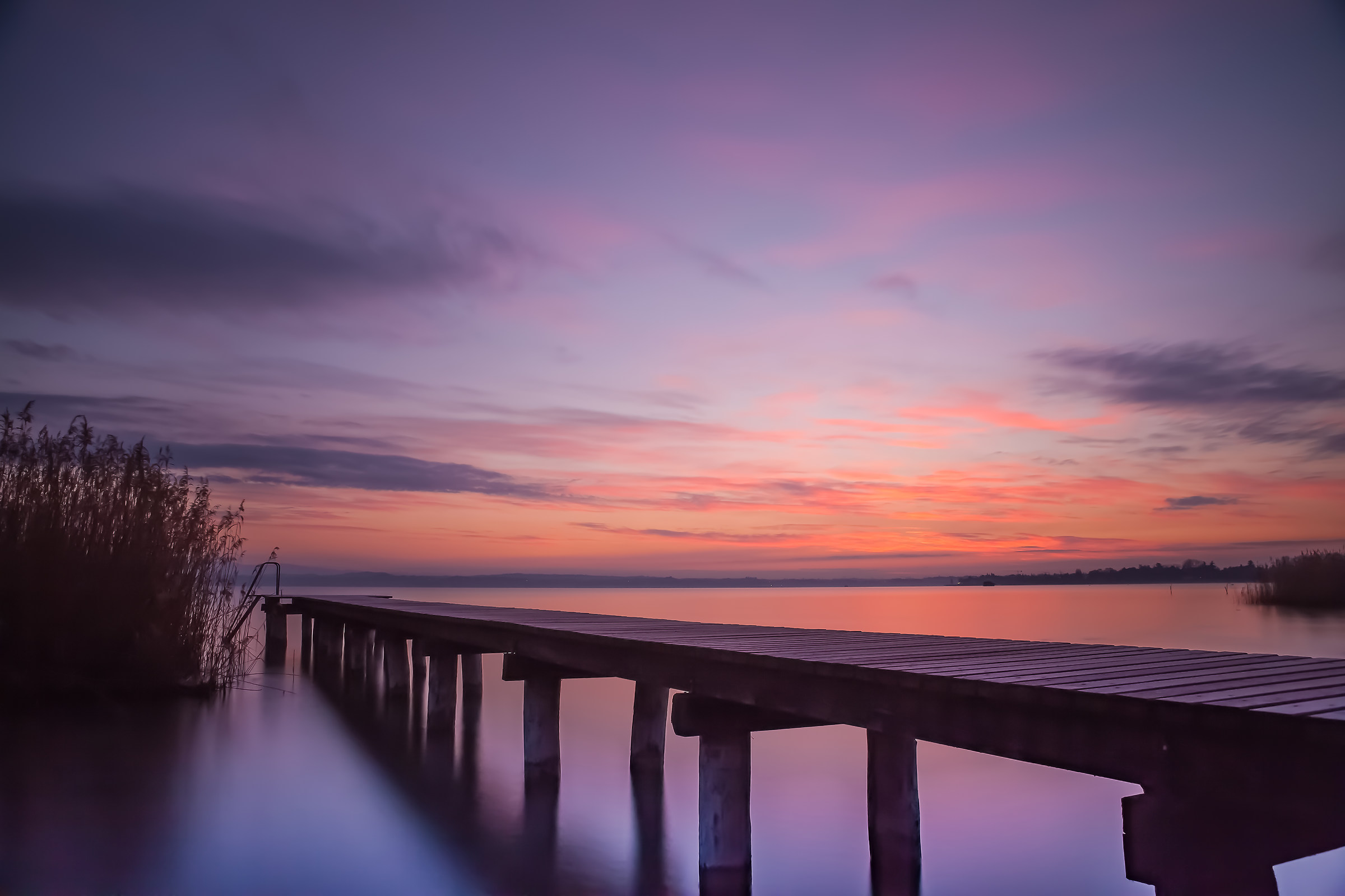 The colors of dawn at Sirmione