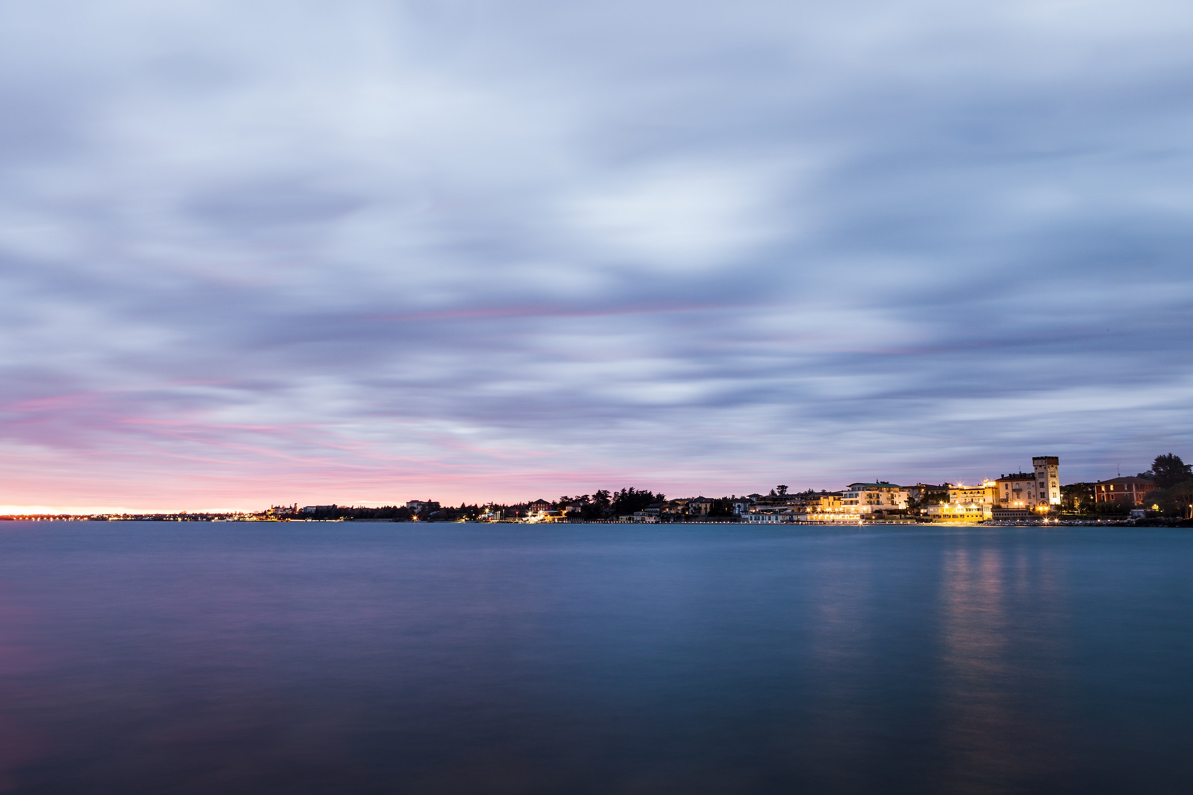 Colors of dawn in Desenzano