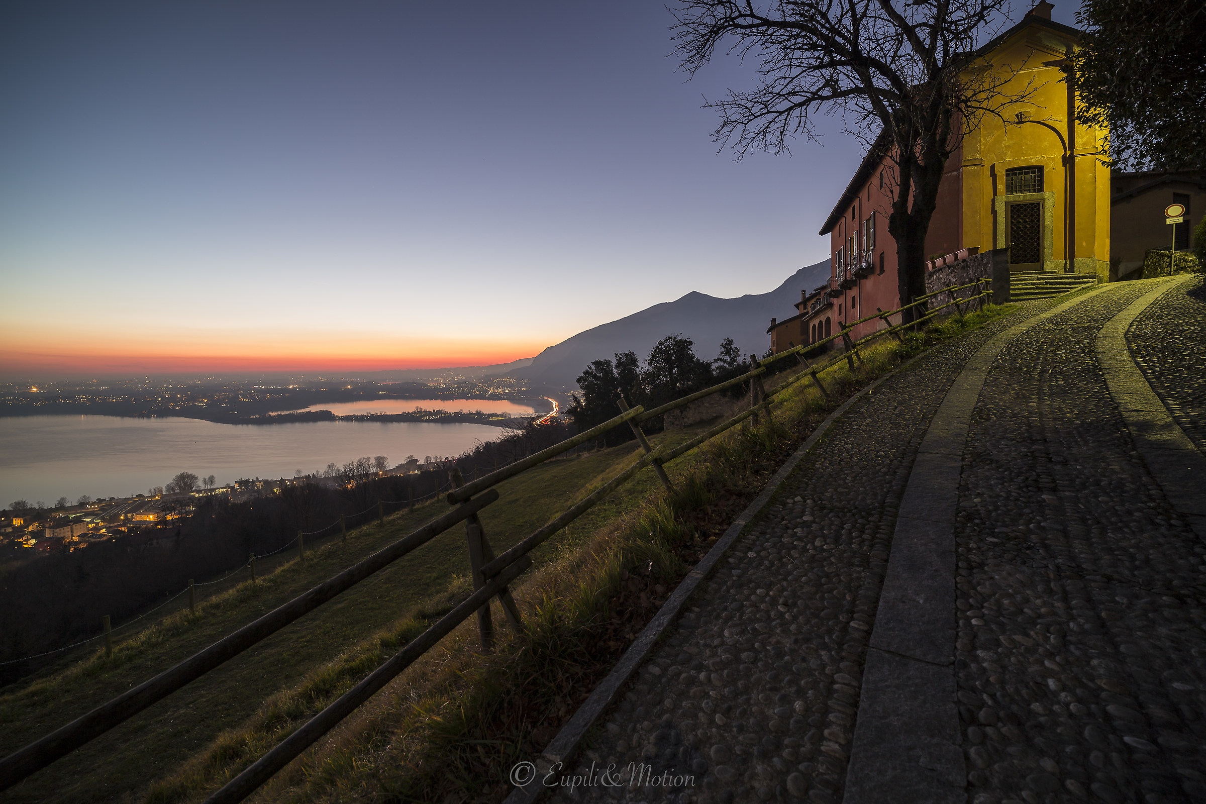 Dal Monte Barro verso i laghi briantei