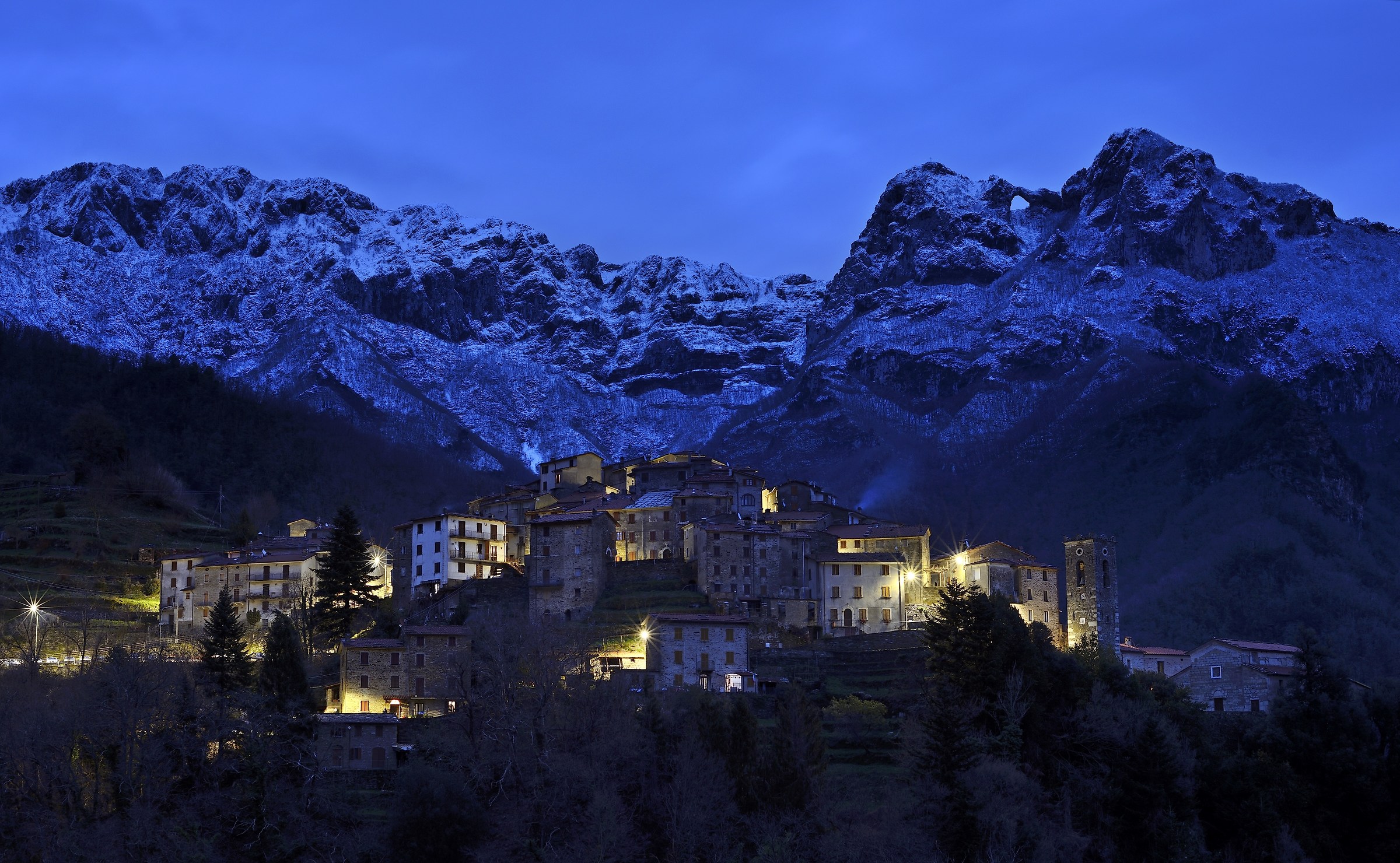 Pruno & the Perato in blue