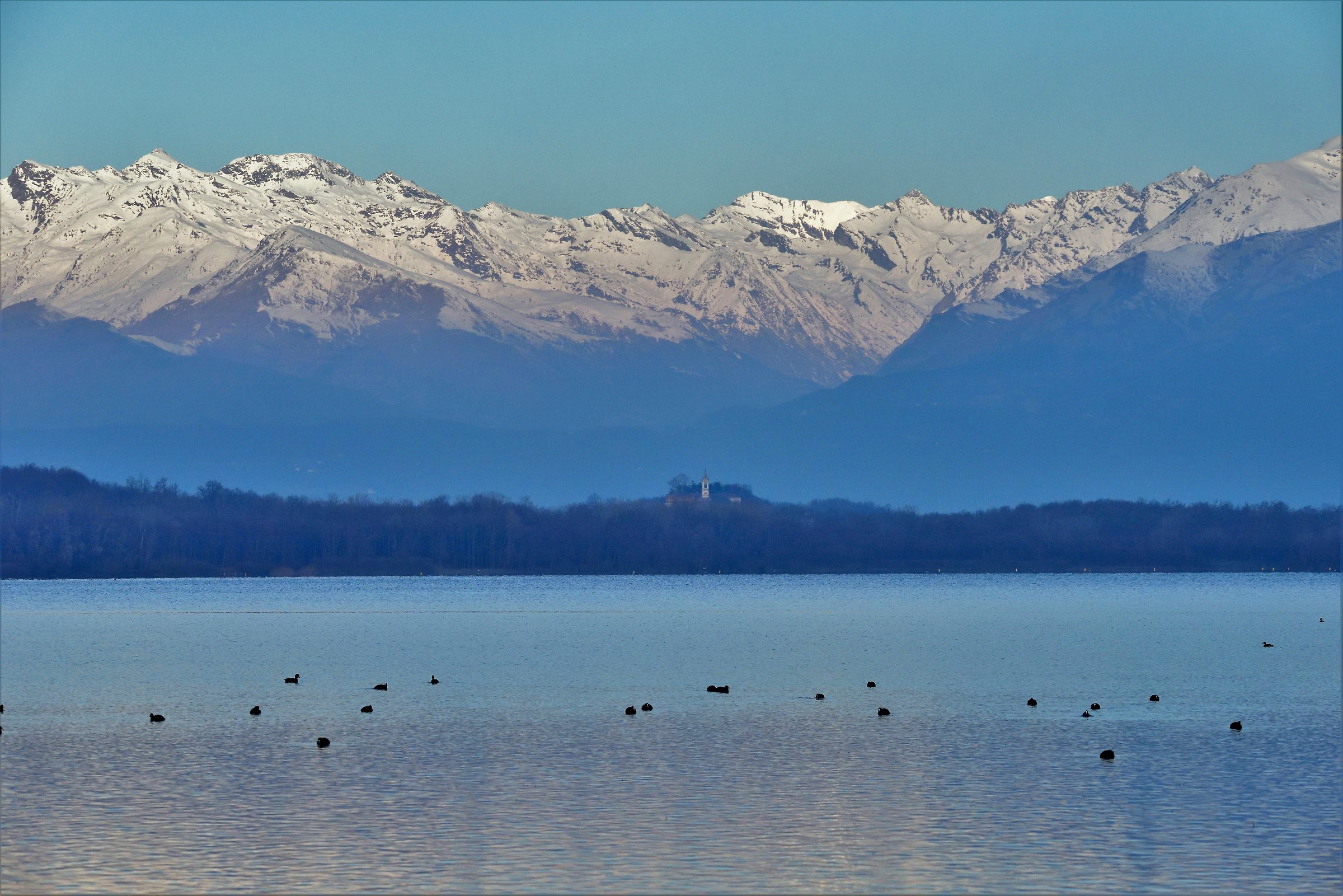 Lake Viverone at dawn