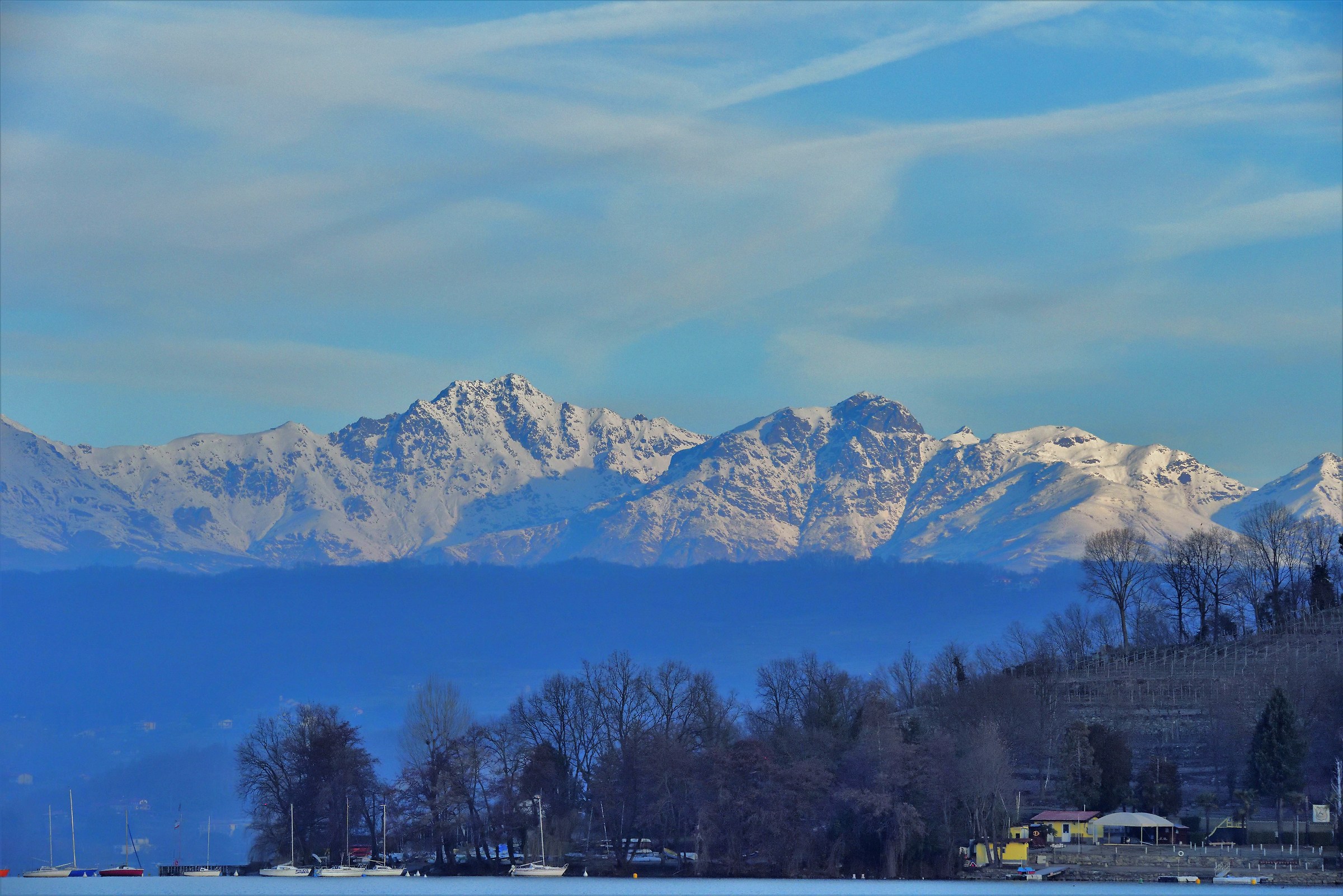 Lake Viverone at dawn